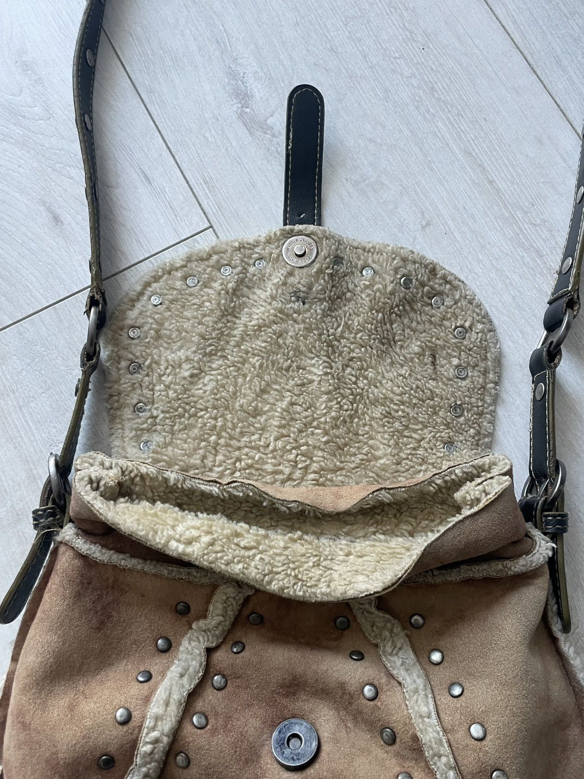Guess Vintage Y2K Guess Avant Garde 00’s Fur Leather Bag RARE Size ONE SIZE - 8 Thumbnail