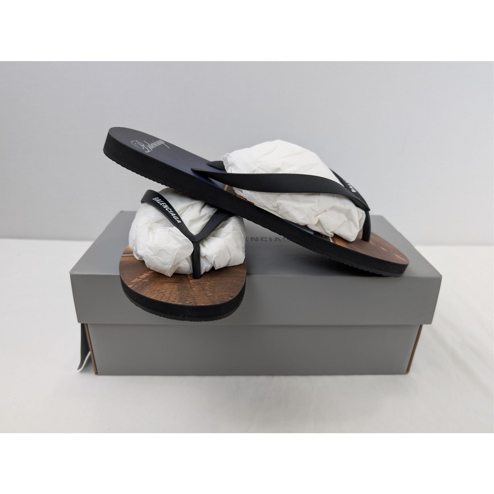 Balenciaga o1rshd1 Souvenir Thong TPU Monument Print Slipper in Arc Size US 9 / EU 42 - 15 Thumbnail