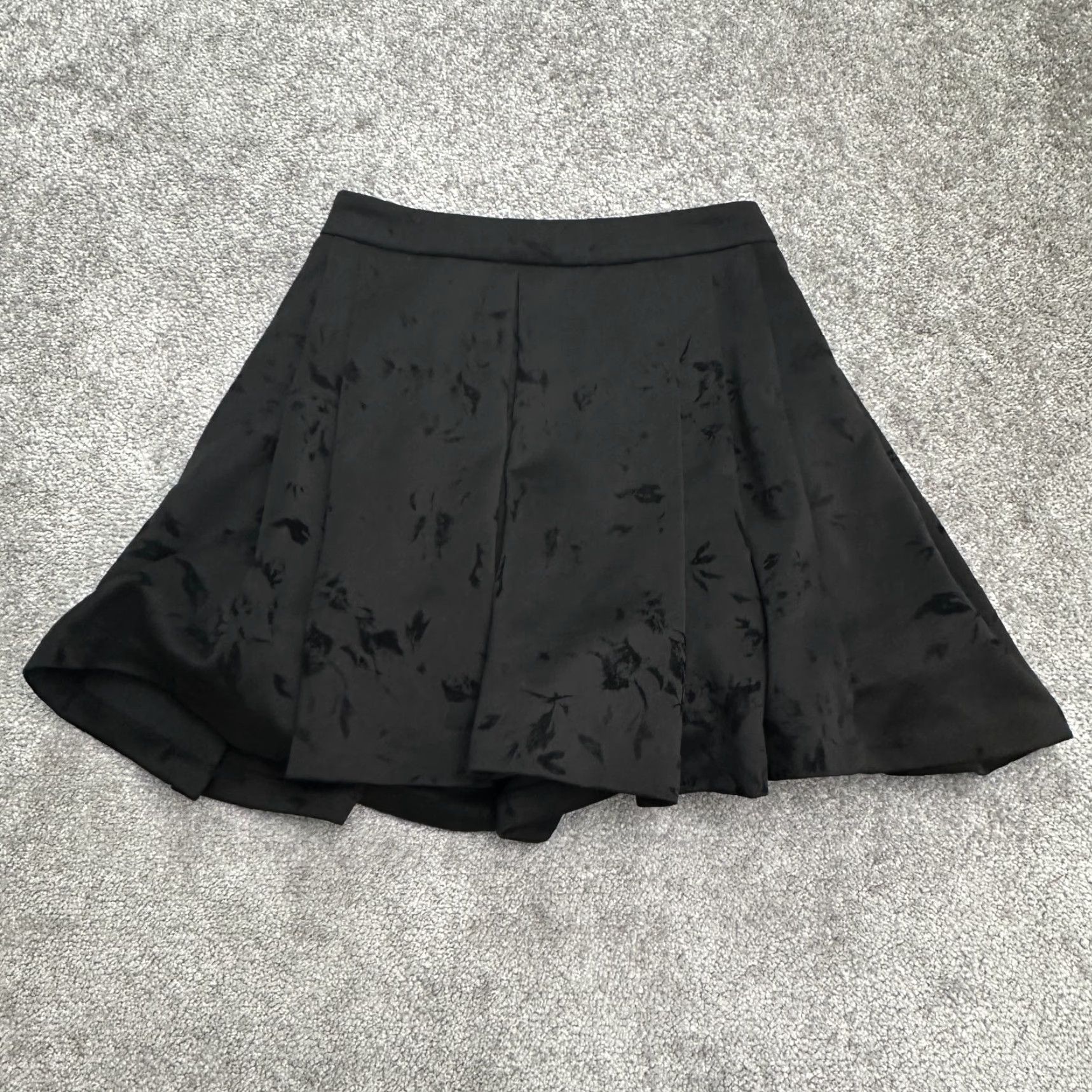 AQUA Aqua By Bloomingdale's Skirt Womens Small Black Pleated A-Line Side Zip Classic Size 28" / US 6 / IT 42 - 3 Thumbnail