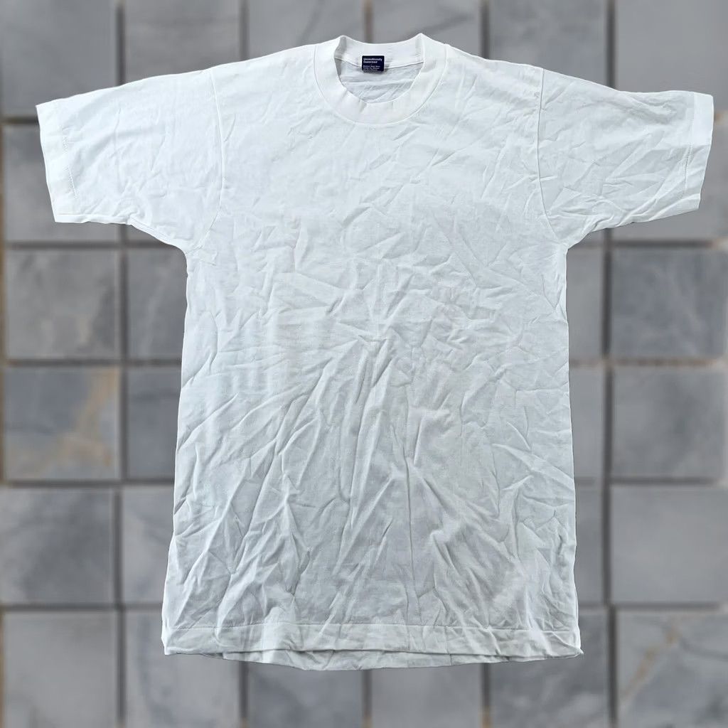 Vintage VINTAGE BVD Shirt Mens Small White Short Sleeve Crew Neck Cotton Tee Size US S / EU 44-46 / 1 - 1 Thumbnail