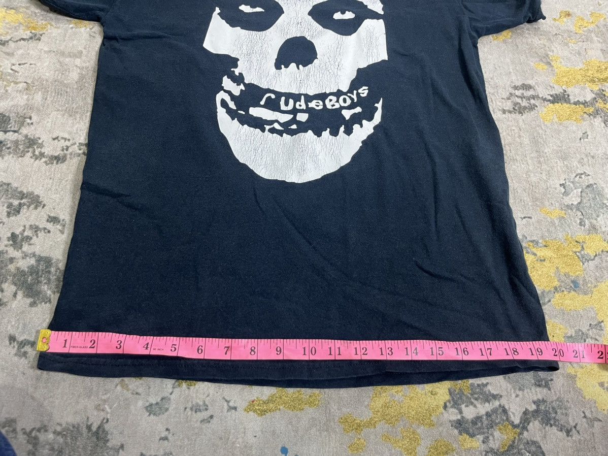 Vintage Vintage 00’s Misfits Big Logo Tshirt(faded black) Size US M / EU 48-50 / 2 - 10 Thumbnail