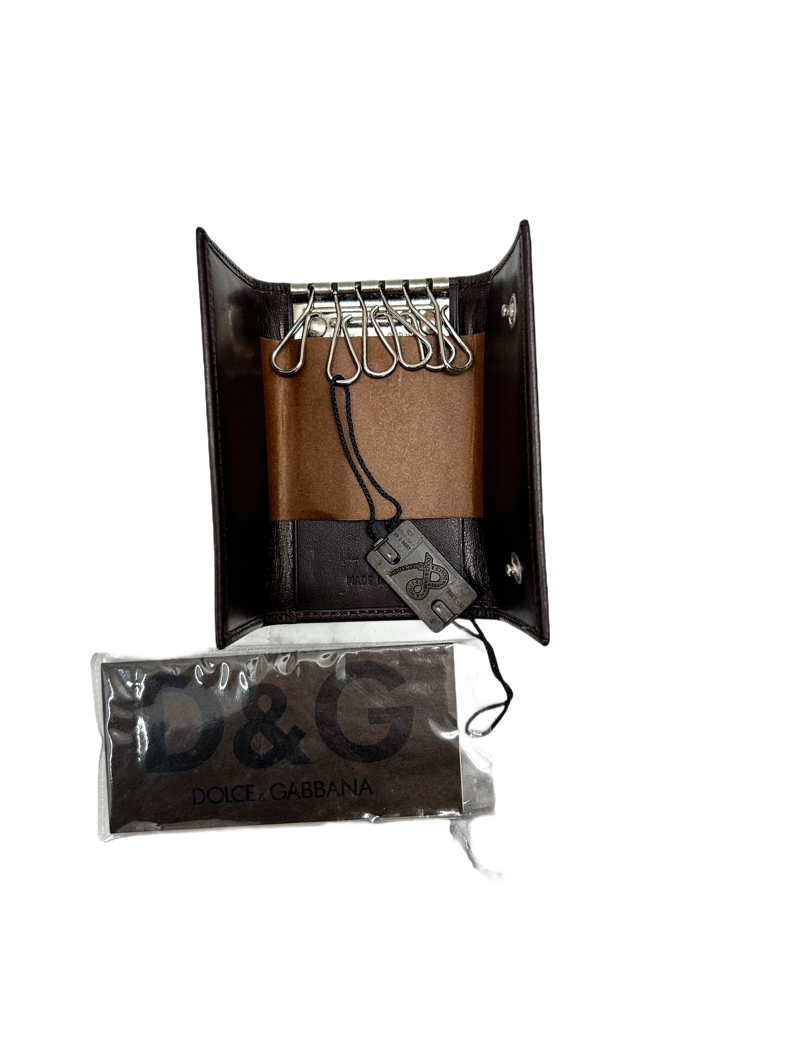 Dolce & Gabbana D&G ( Dolce & Gabbana ) Brown Key Wallet With Embossed Logo Size ONE SIZE - 3 Thumbnail