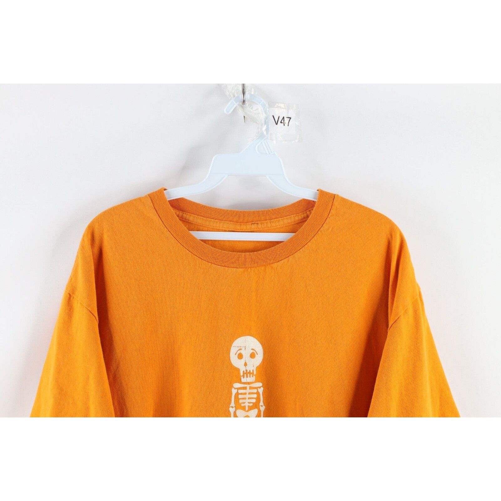 Vintage Vintage Streetwear Halloween Skeleton Glow In Dark T-Shirt Size US XL / EU 56 / 4 - 2 Thumbnail