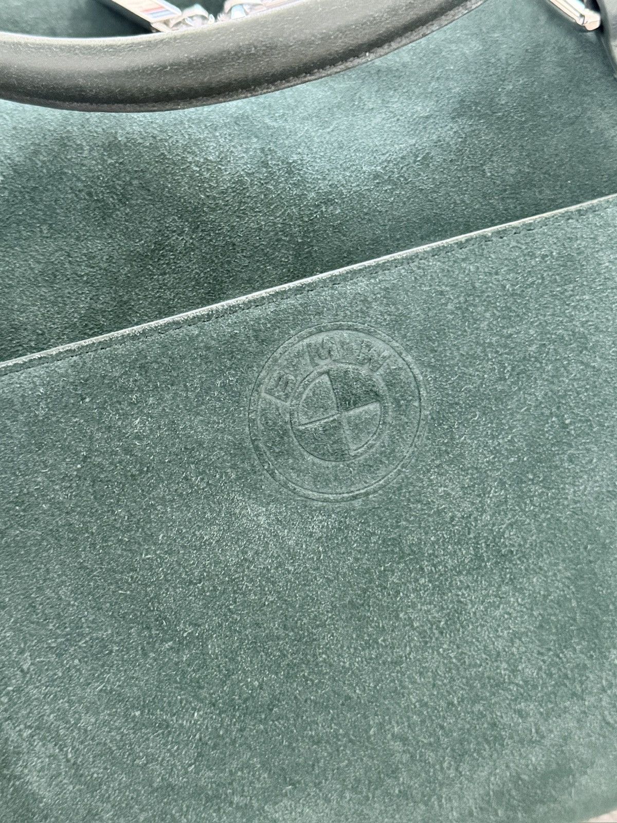 BMW × Kith KITH x BMW RARE SUEDE TRAVEL DUFFLE Size ONE SIZE - 2 Thumbnail