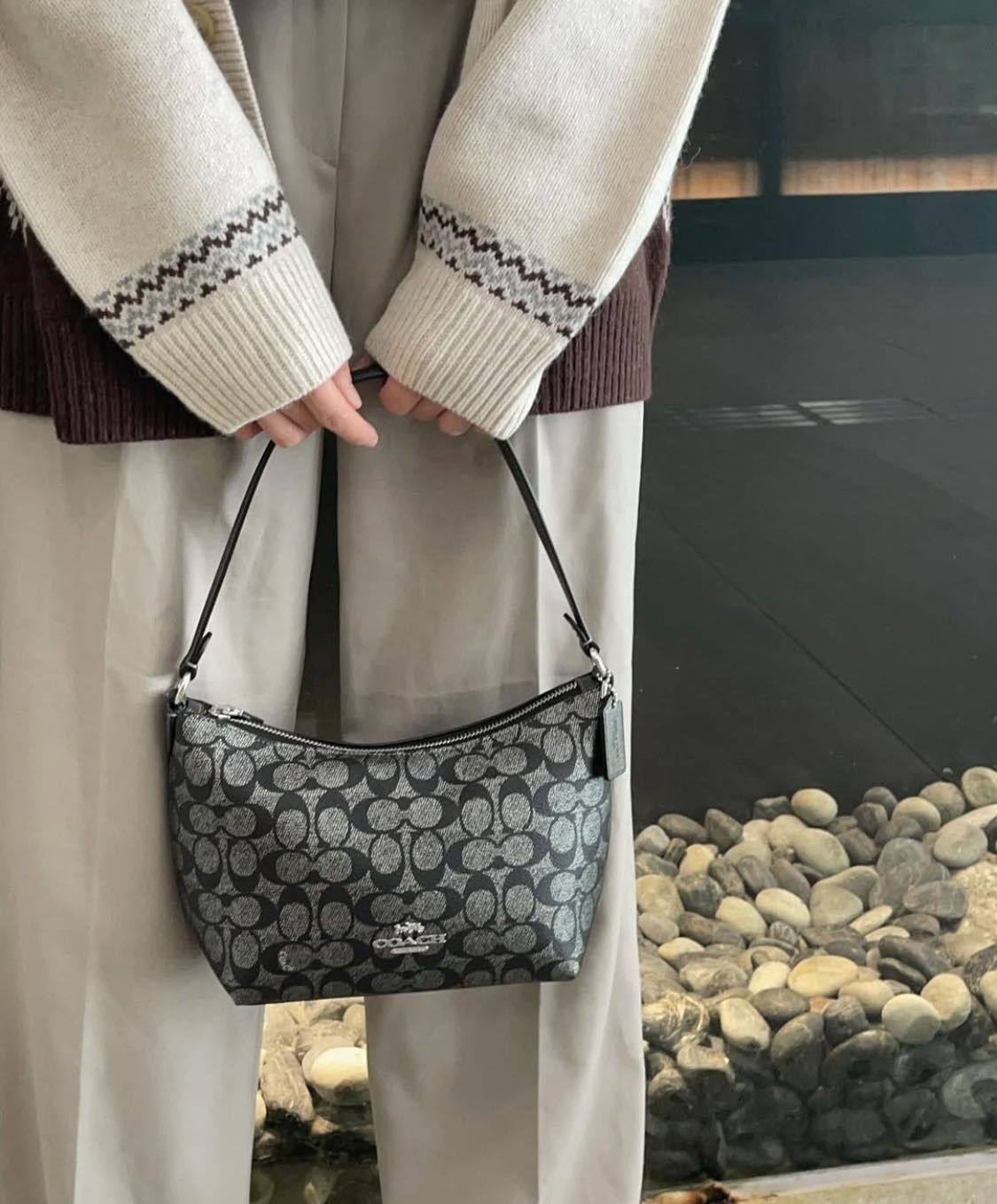 Coach Zip Top Shoulder Bag In Signature Canvas CW391 Size ONE SIZE - 2 Thumbnail