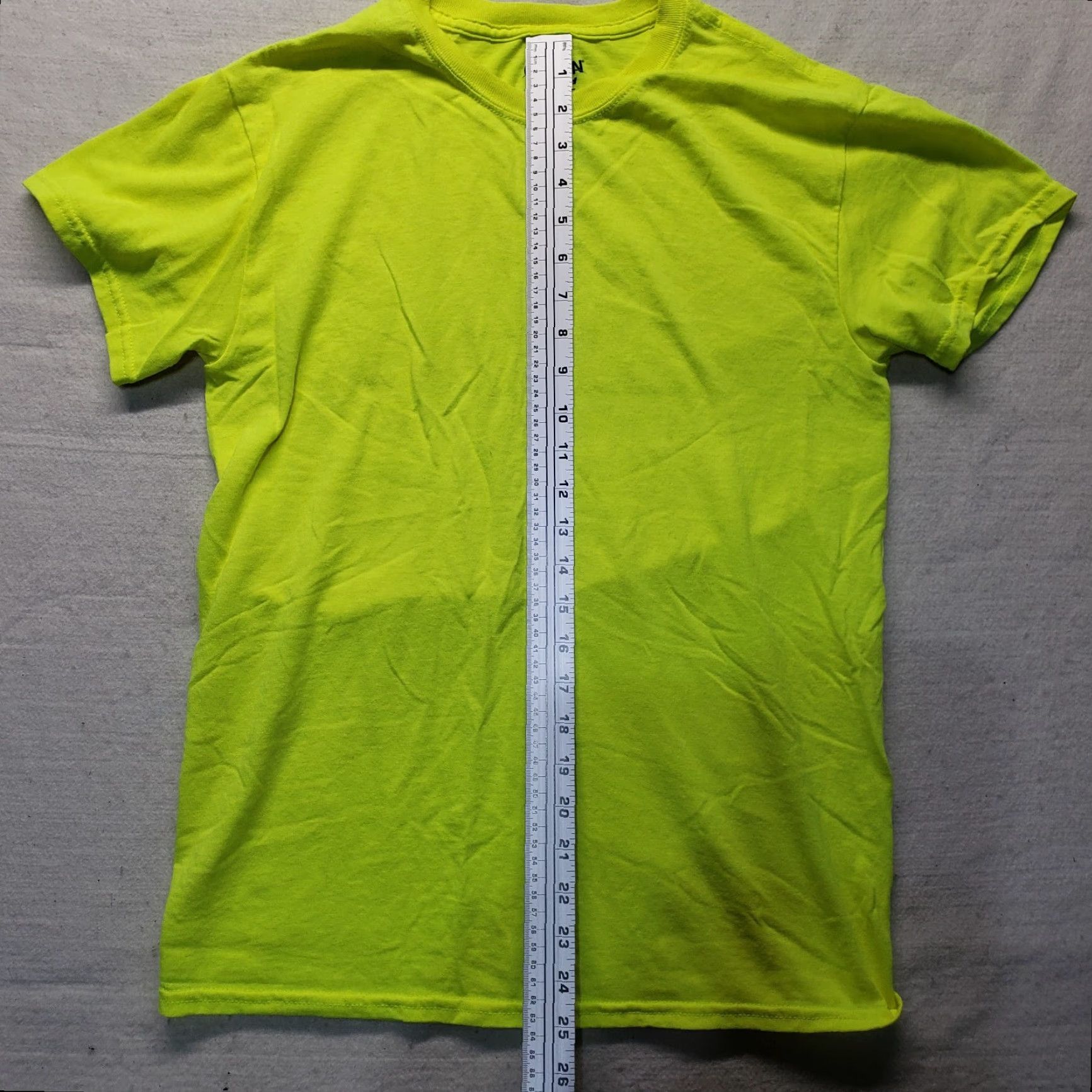 Gildan Gildan Shirt T-Shirt Crew Neck Short Sleeve Yellow 50/50 Adult Mens S Small Safety Neon Green Yellow Work Size US S / EU 44-46 / 1 - 4 Thumbnail