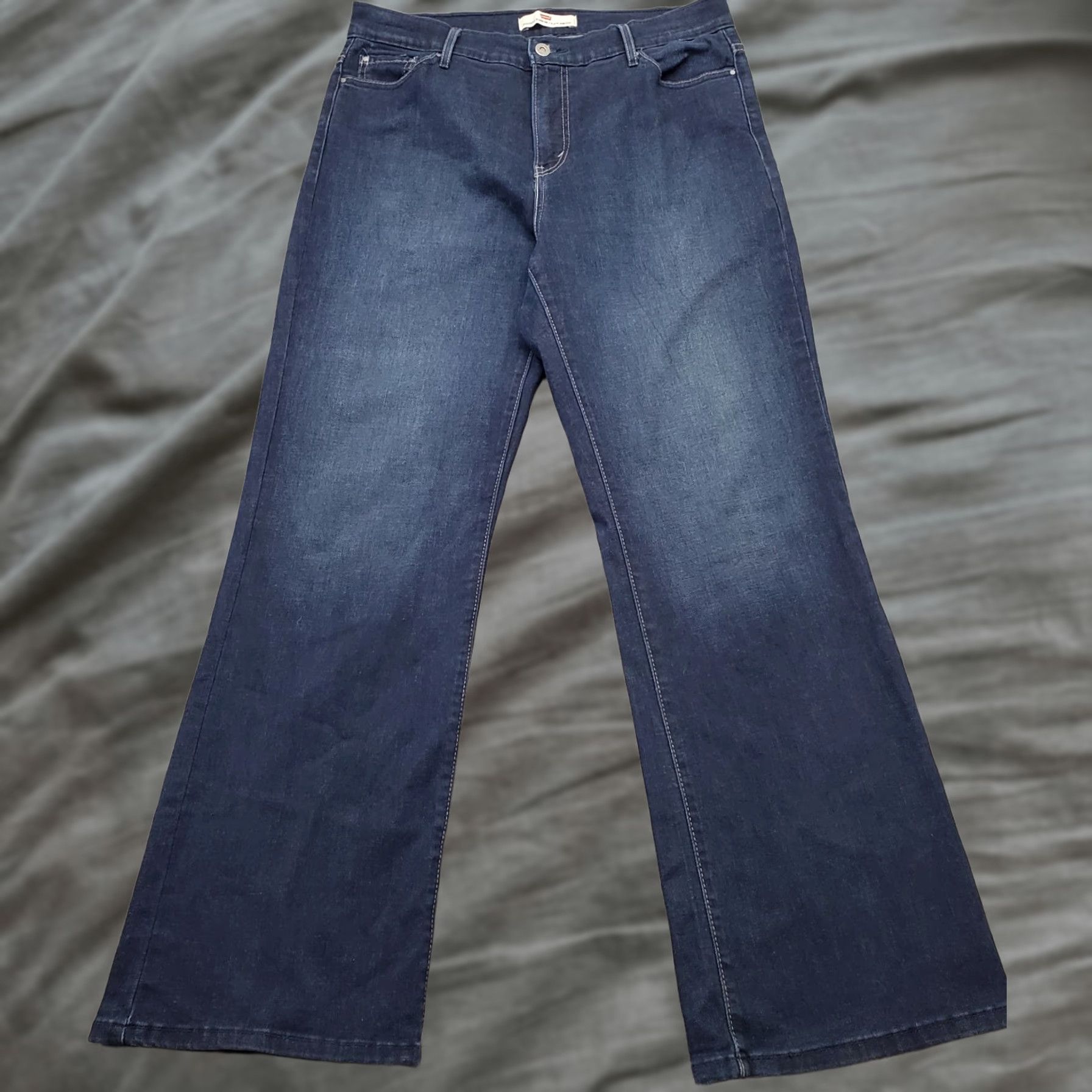 Levi's Levi's 512 Bootcut Jeans Womens Size 18M Blue Denim Cotton Slim Fit Dark Wash Jeans Size 40" / US 18 - 1 Thumbnail