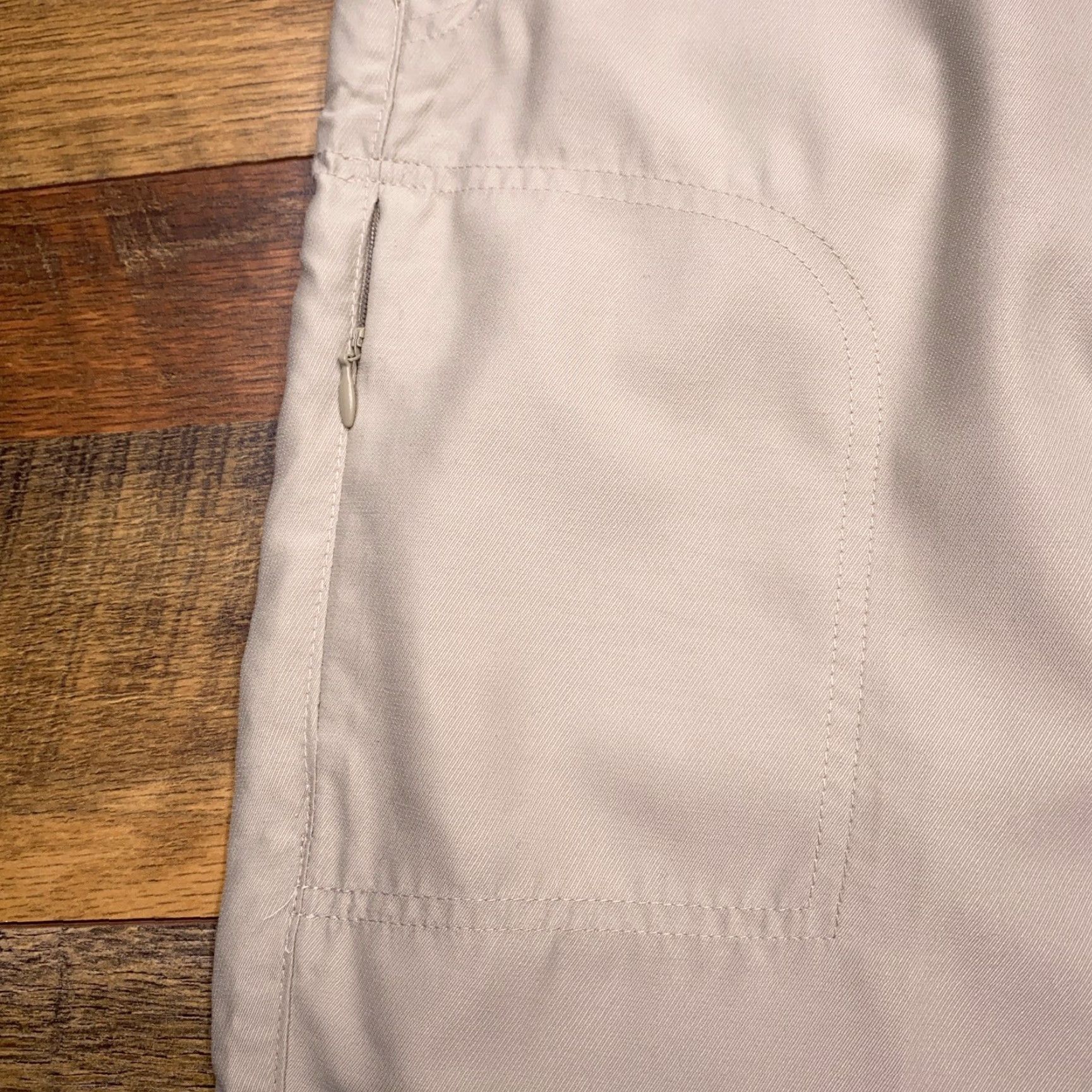 Vintage Columbia Cargo Pants Mens 38 Beige Outdoor Hiking Pants Straight Leg Regular Waist 38 Beige Outdoor Men’s Pants Size US 38 / EU 54 - 4 Thumbnail