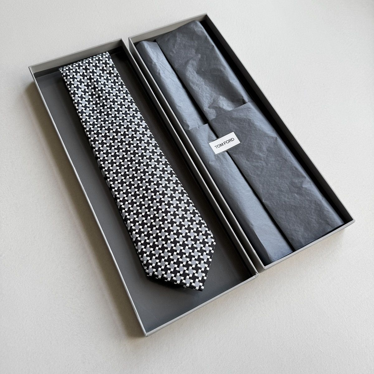 Tom Ford Tom Ford Bold Print Silk Tie Size ONE SIZE - 2 Thumbnail