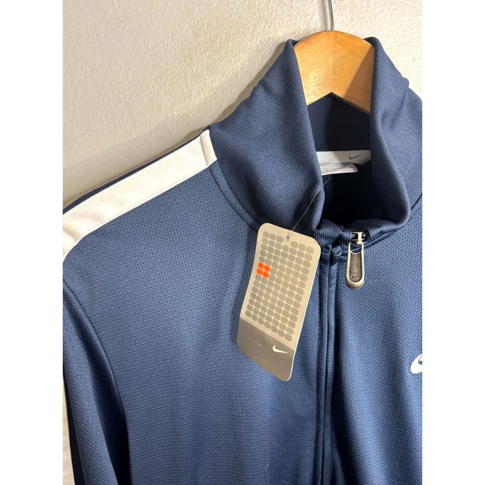 Nike Nike Jacket Mens S Full Zip Track NWT Vintage Blue Athletic Sports Retro Nike Jacket Mens S Full Zip Track Blue NWT Vintage 90s Mens Size US S / EU 44-46 / 1 - 3 Thumbnail