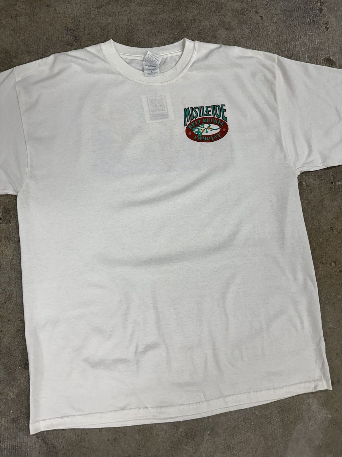 Gildan × Vintage Vintage 90s Mistletoe Belt Company Office T-Shirt Size US XL / EU 56 / 4 - 5 Thumbnail