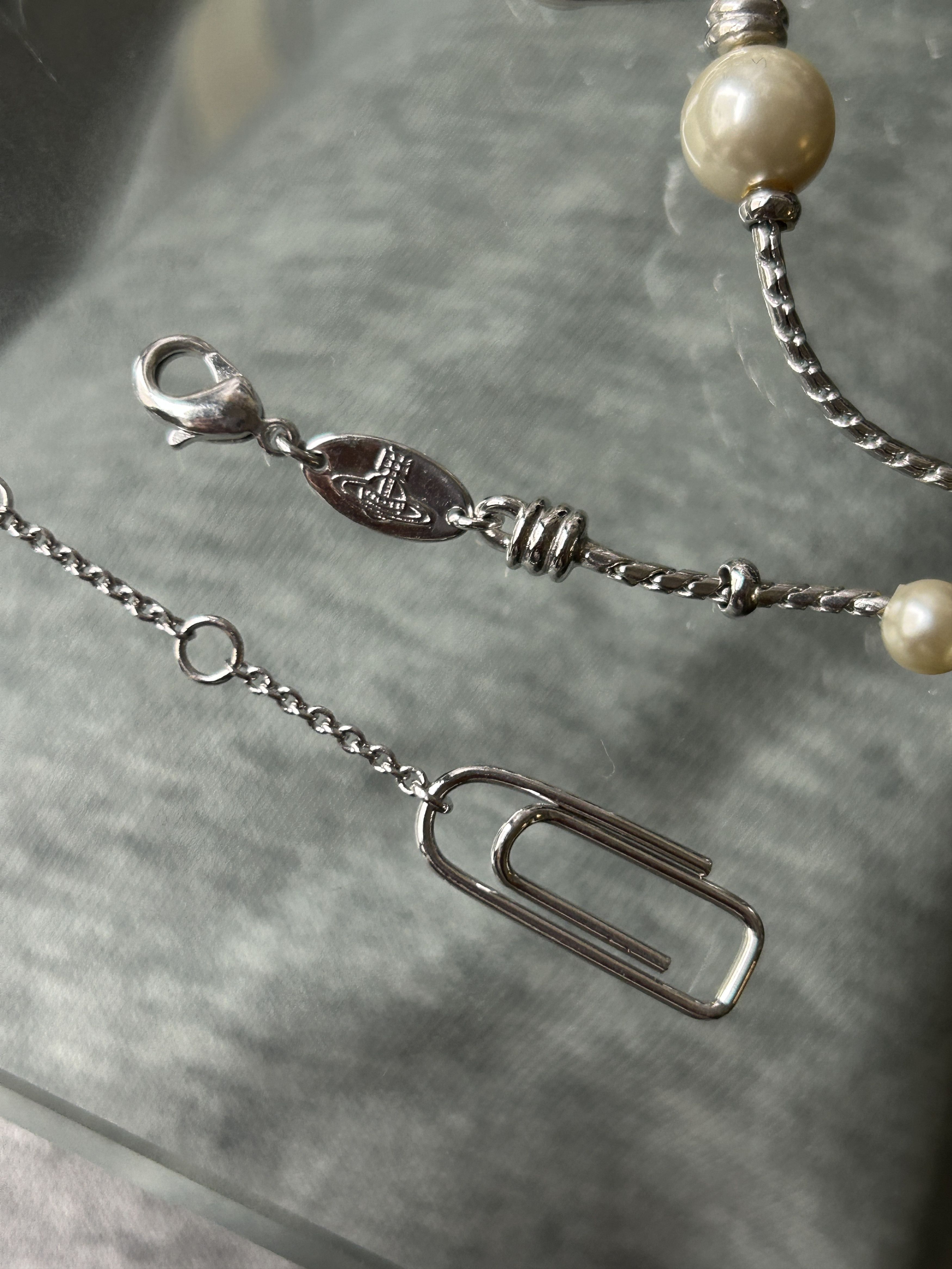 Vivienne Westwood Epic 3 row Pearl necklace w/ paper clip / safety pin & orb Size ONE SIZE - 13 Thumbnail