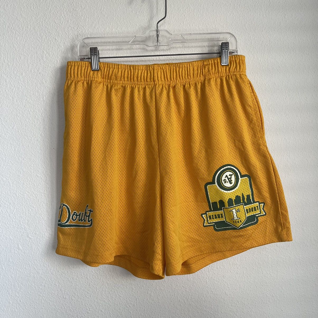 Other Neaux Doubt MLB Oakland Athletics Basketball Mesh Shorts Size US 36 / EU 52 - 1 Thumbnail