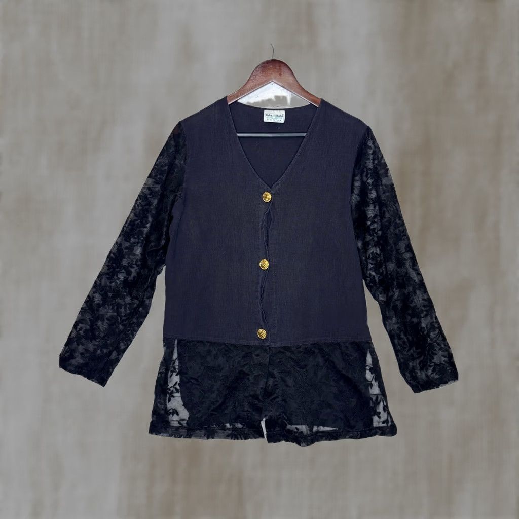 Delta Delta Burke Collection Black Lace Sleeve Button Front Top Womens Medium Size M / US 6-8 / IT 42-44 - 1 Thumbnail