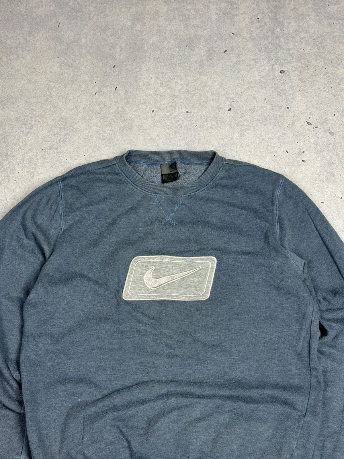 Nike Vintage Nike Center Swoosh Y2K Sweatshirt Size US S / EU 44-46 / 1 - 2 Thumbnail