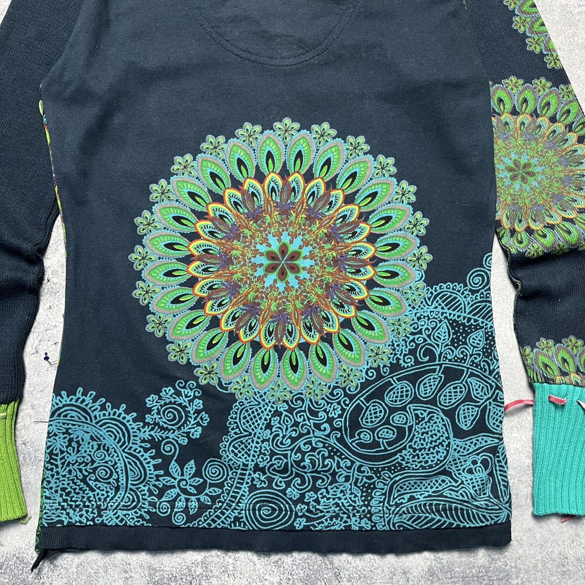 Desigual × Japanese Brand Vintage Desigual Floral Knit Sweater Longsleeve Avant-Garde Size L / US 10 / IT 46 - 14 Thumbnail