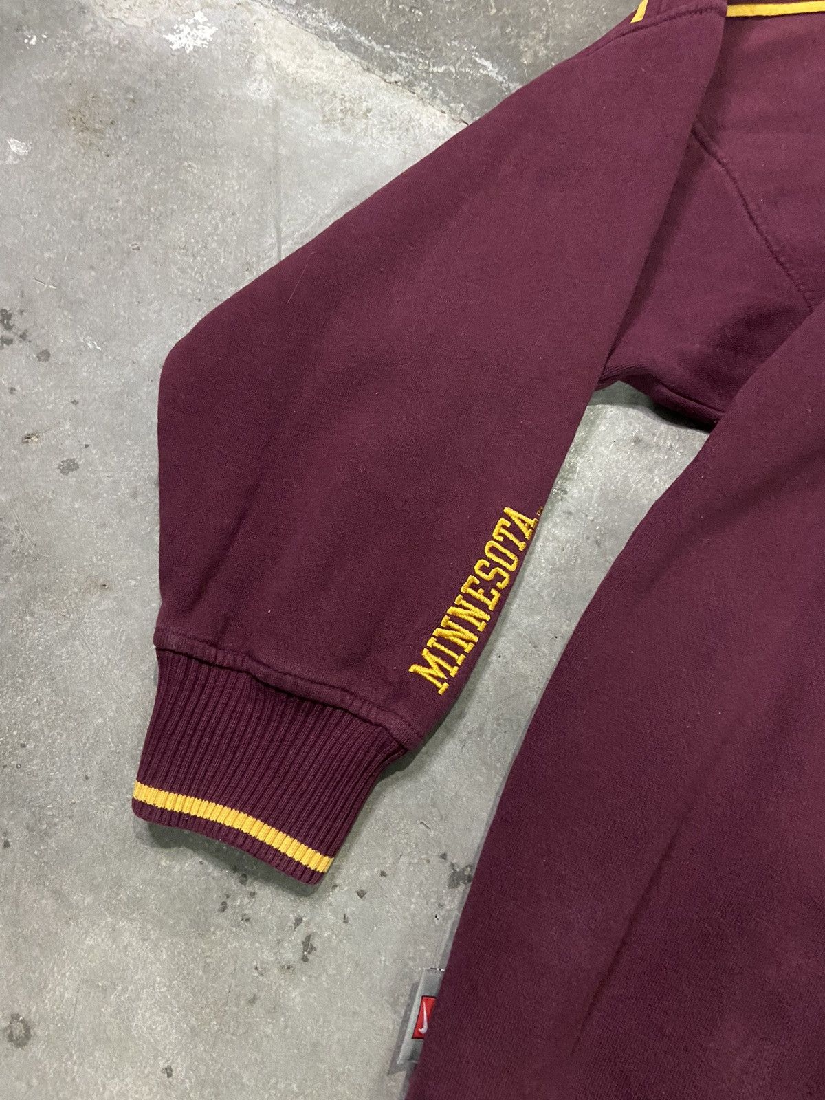 Nike × Vintage Vintage Y2K Nike Minosotta Half Zipped Sweater Size US L / EU 52-54 / 3 - 13 Thumbnail