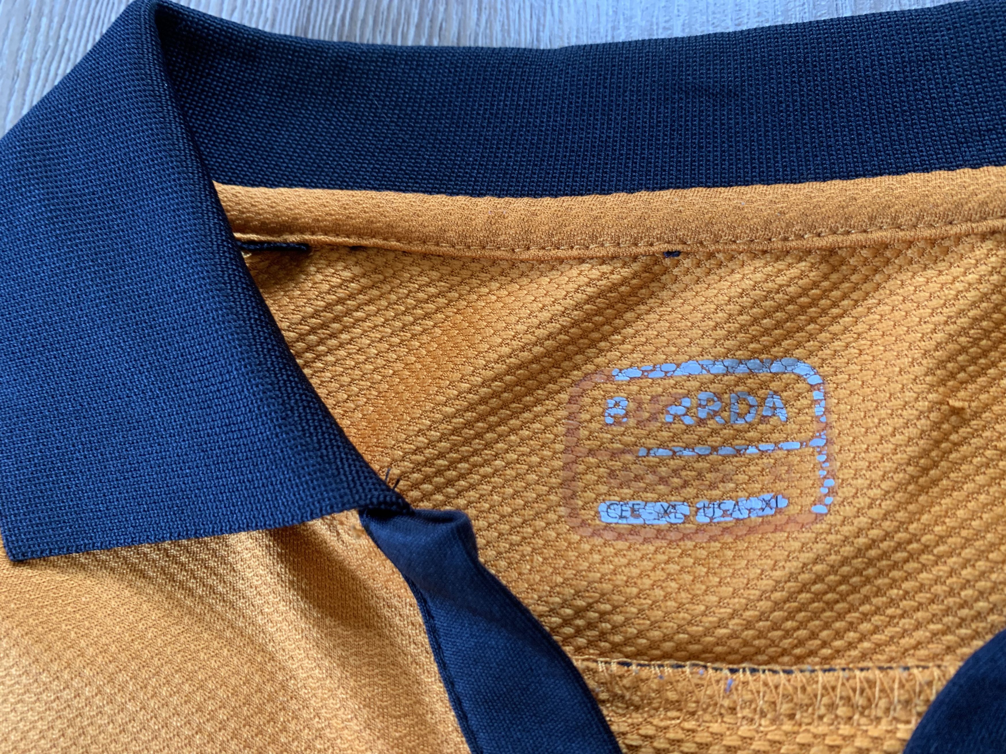 Vintage Vintage Burda Wolves Home Shirt 2010-2011 Size US XL / EU 56 / 4 - 6 Thumbnail