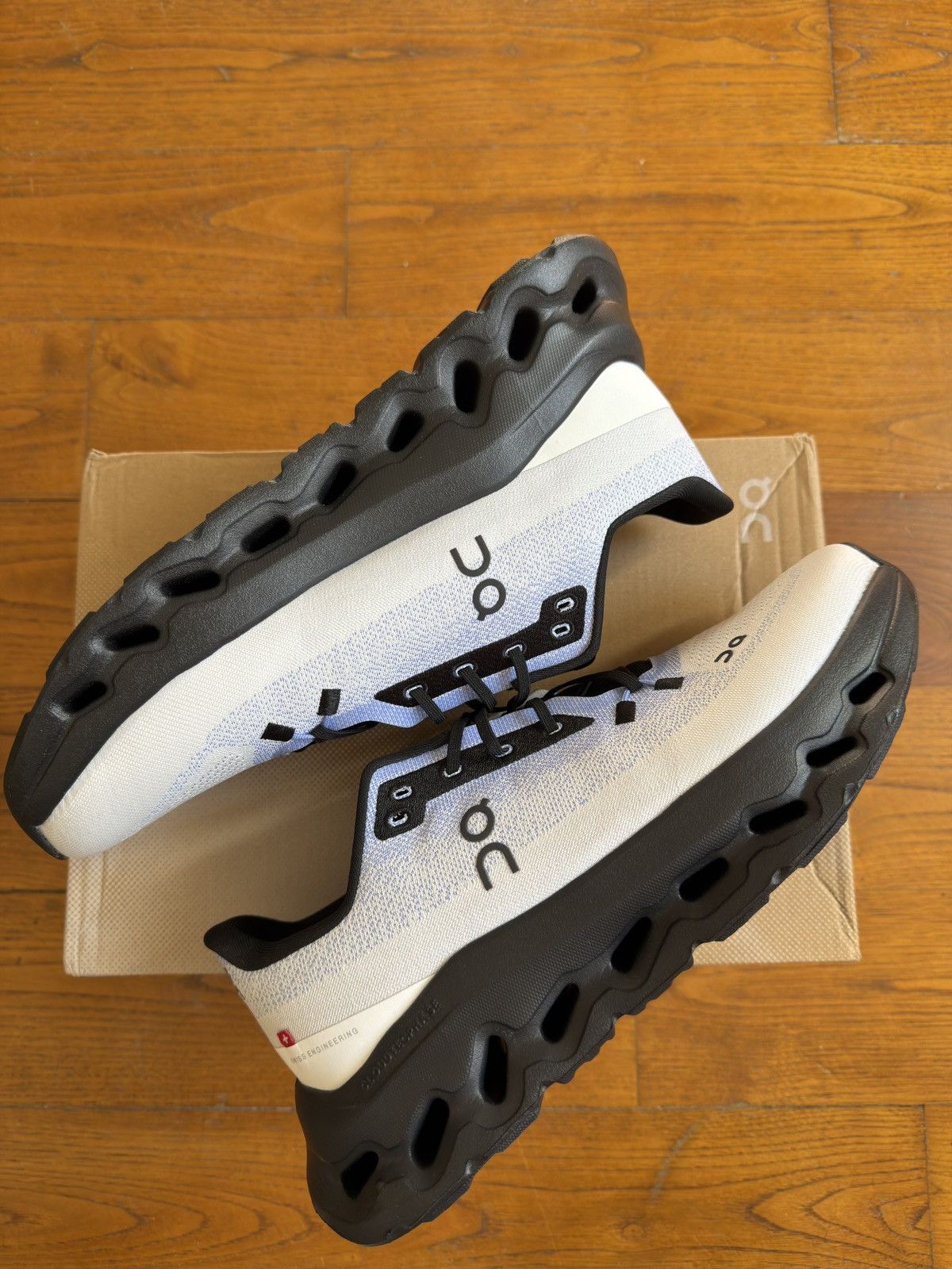 On On Running Cloudmonster White Black Size US 8.5 / EU 41-42 - 4 Thumbnail
