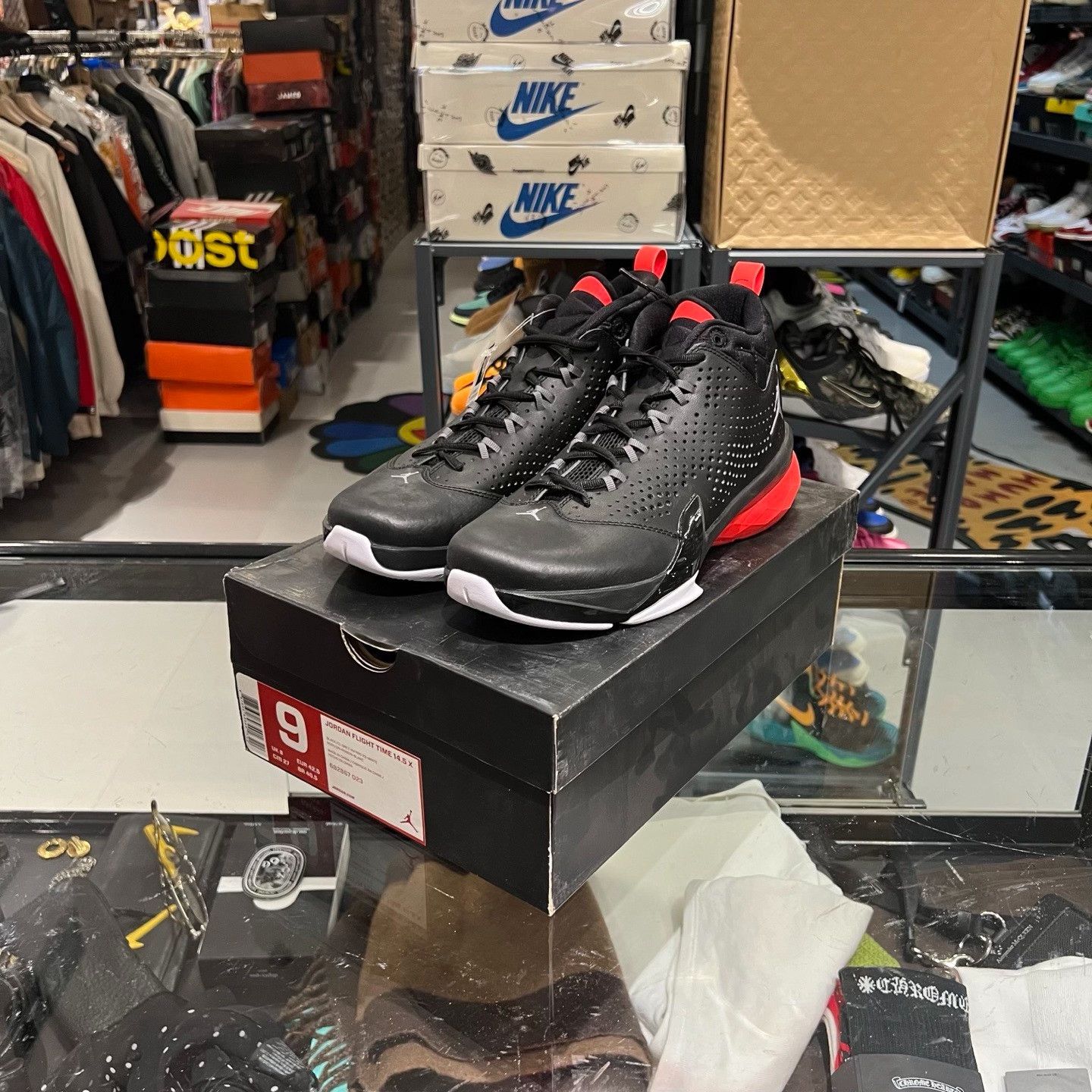 Nike Nike Lowtop Sneakers 9.5 Men Size US 9.5 / EU 42-43 - 1 Thumbnail