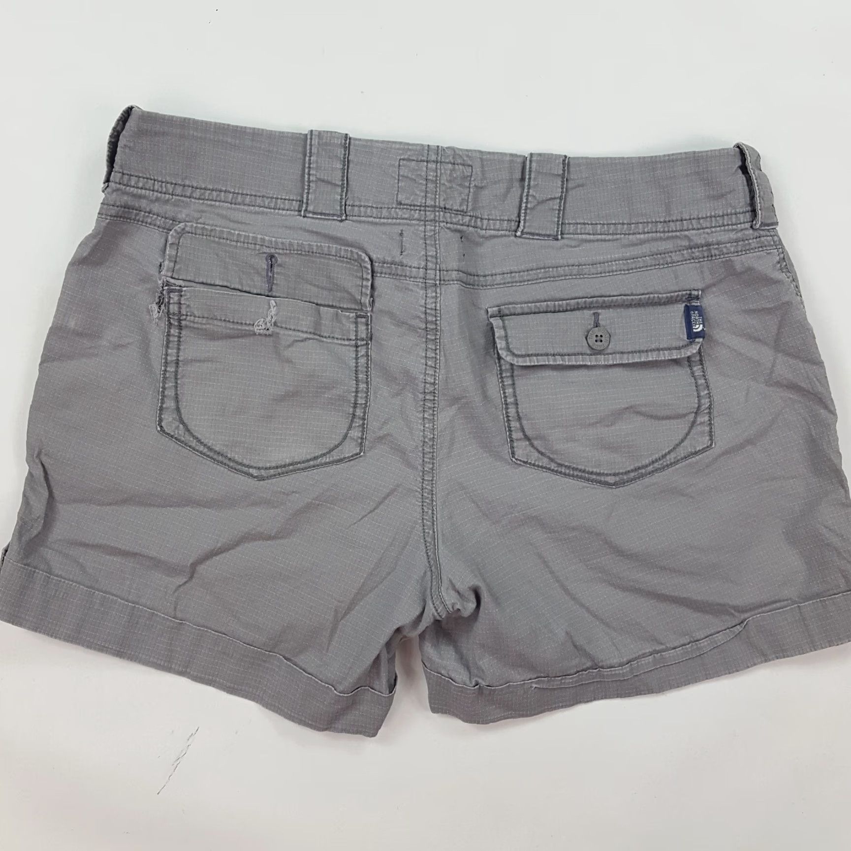 The North Face VINTAGE The North Face Outdoor Shorts Women XL Gray 90s Hiking Camping Retro Lightweight Canvas Size 40" / US 18 - 6 Thumbnail