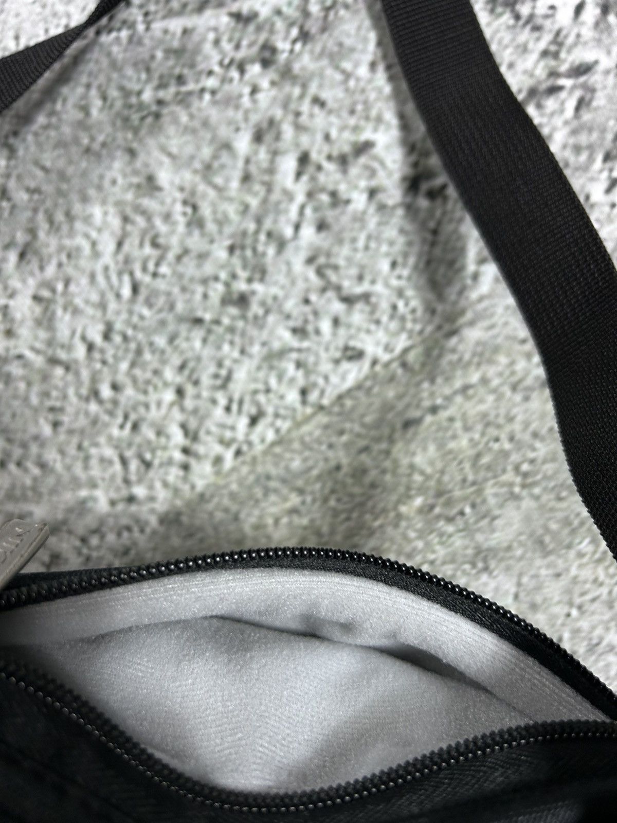Nike × Vintage Nike shoulder bag vintage black Y2K TN Size ONE SIZE - 7 Thumbnail