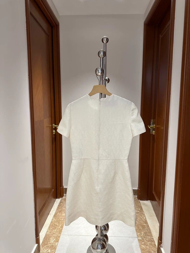 Valentino Valentino dress Size M / US 6-8 / IT 42-44 - 5 Thumbnail