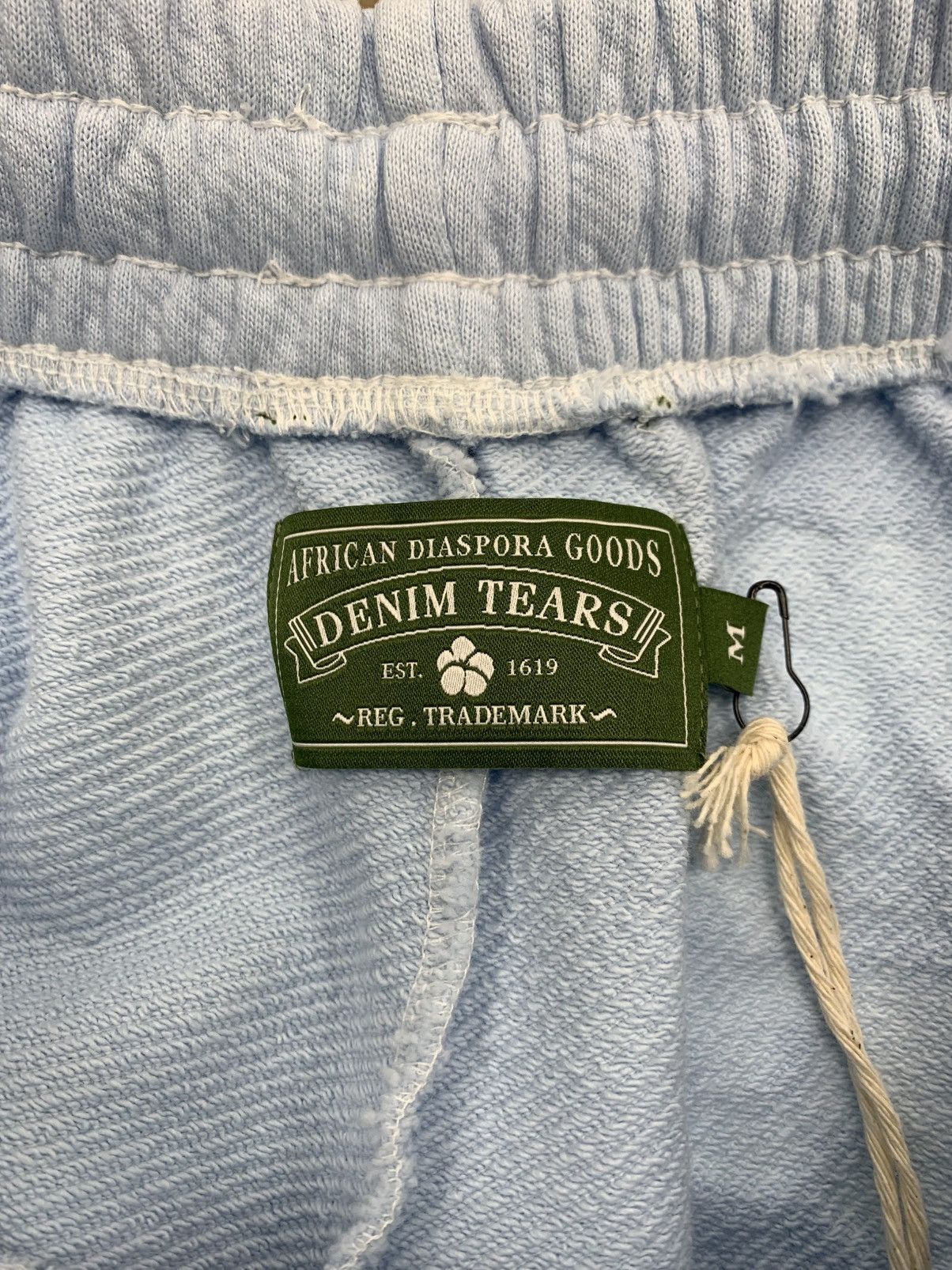 DENIM TEARS Denim Tears The Cotton Wreath Sweatshorts "Powder Blue" Size US 26 / EU 42 - 4 Thumbnail