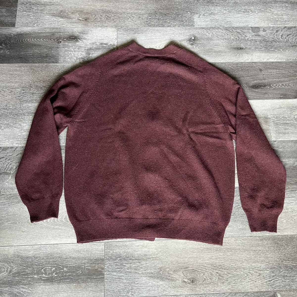 L.L. Bean Vintage 90s L.L. Bean 100% Lambswool Cardigan Sweater Maroon Size US L / EU 52-54 / 3 - 2 Thumbnail