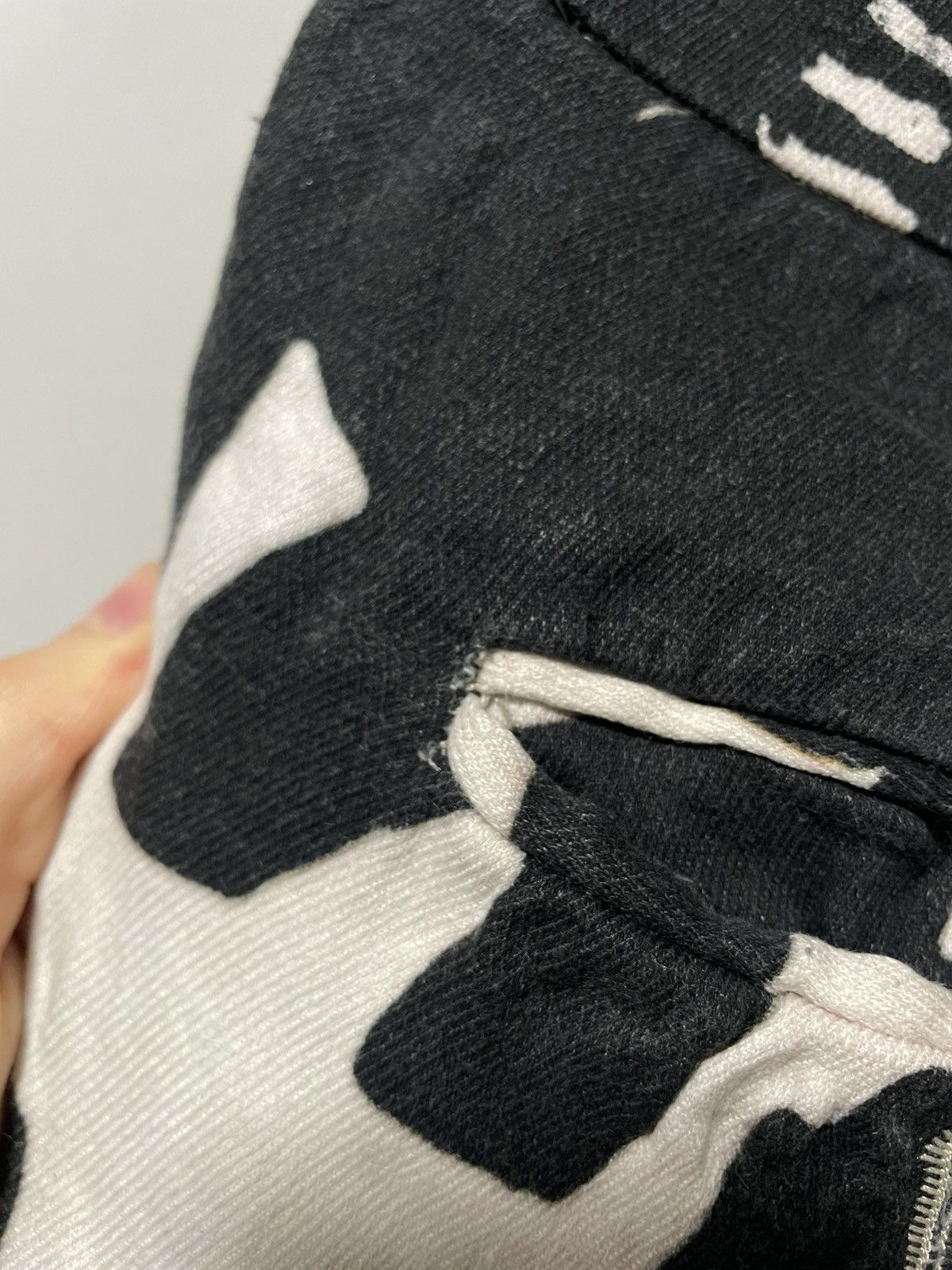 Isabel Marant Vintage pants Isabel Marant Monochrome Printed Cotton Size 26" / US 2 / IT 38 - 12 Thumbnail