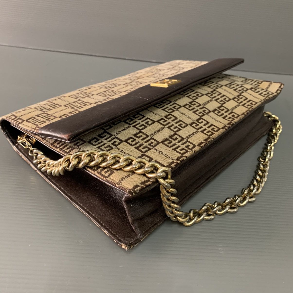Givenchy Givenchy Vintage Clutch Chain Bag Size ONE SIZE - 6 Thumbnail
