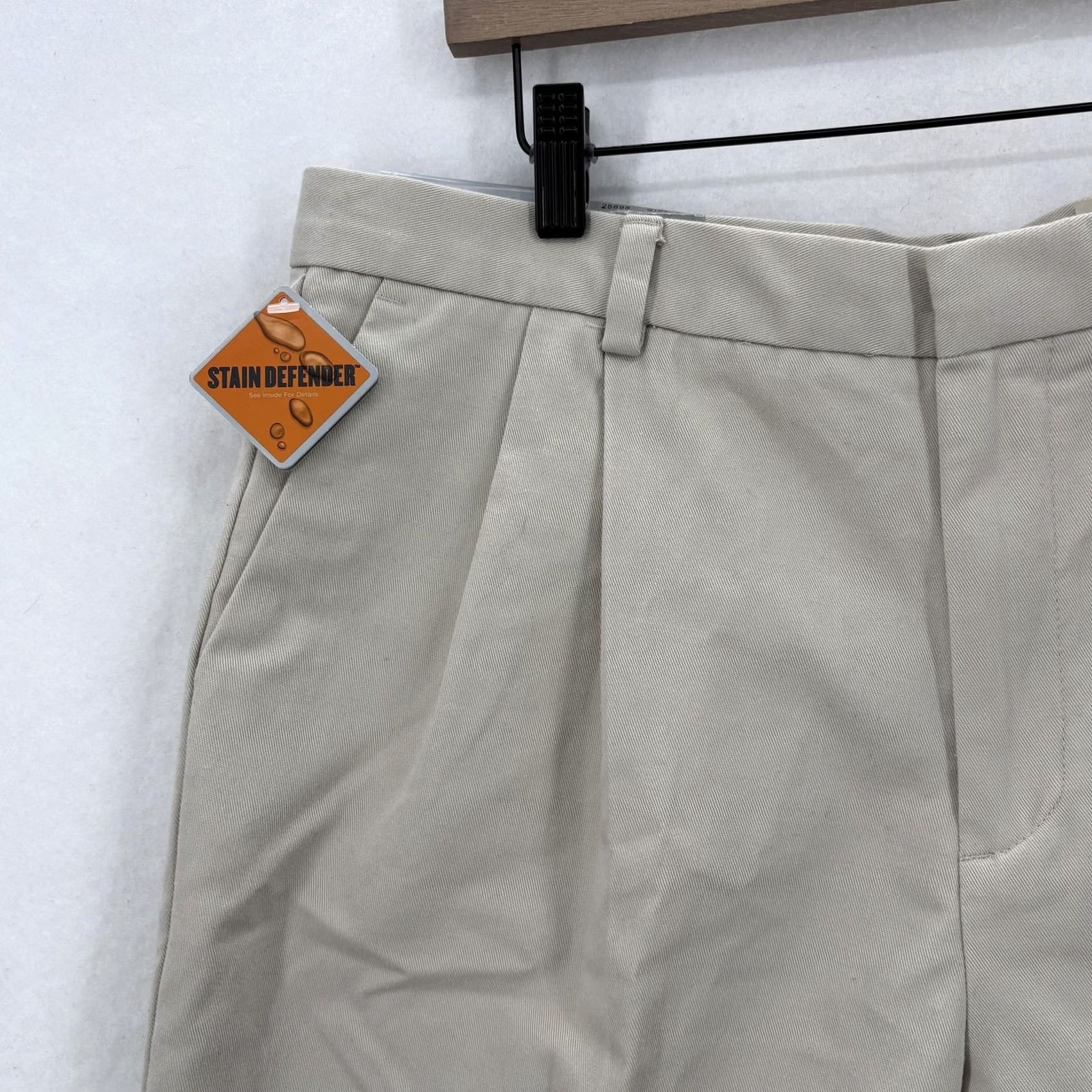 Dockers Dockers Go Khaki Stain Defender Pants Womens 16 Beige Pleated Tapered Twill Work Pants Size 38" / US 16 / IT 52 - 3 Thumbnail