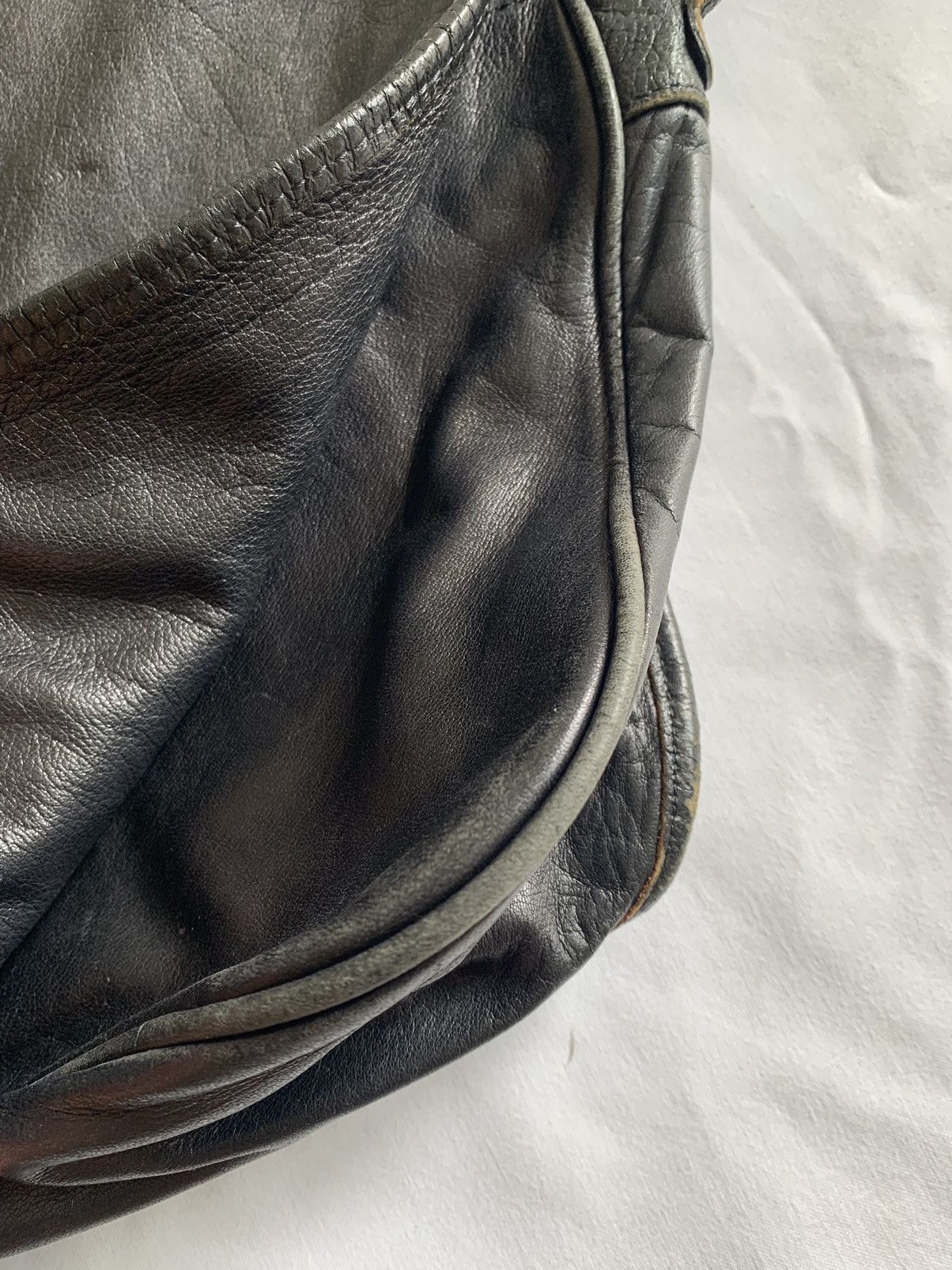Moschino VINTAGE MOSCHINO BLACK LEATHER SLING BAG Size ONE SIZE - 16 Thumbnail