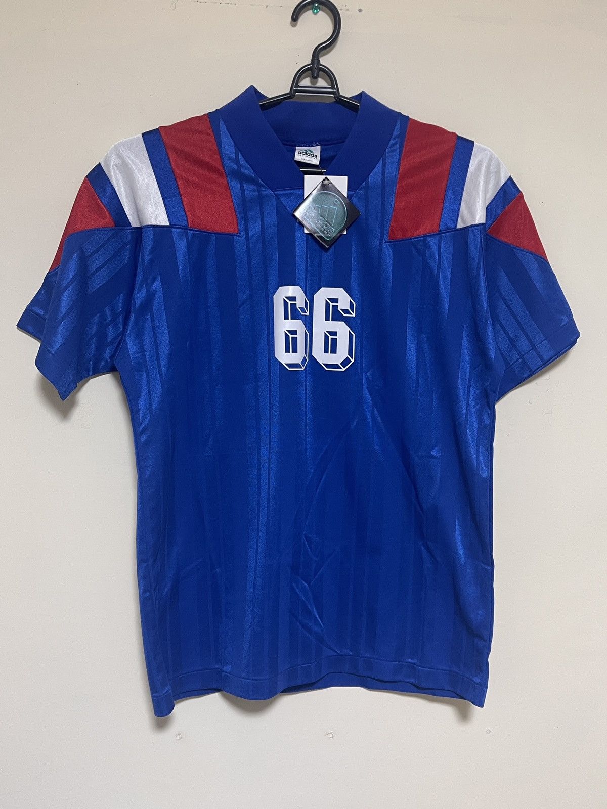 Adidas Adidas sportwear Tshirt Size US L / EU 52-54 / 3 - 2 Thumbnail