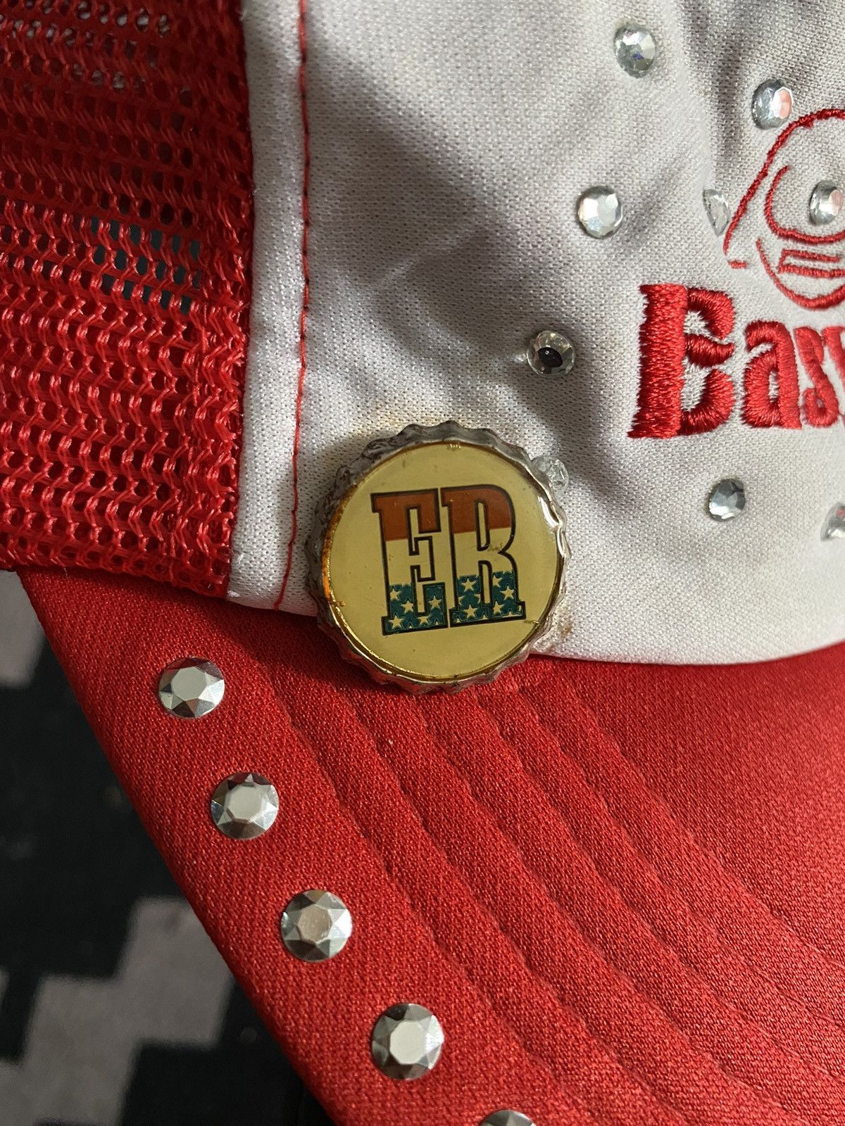 Other Vintage Easy Riders pin button glitter trucker hats Size ONE SIZE - 4 Thumbnail