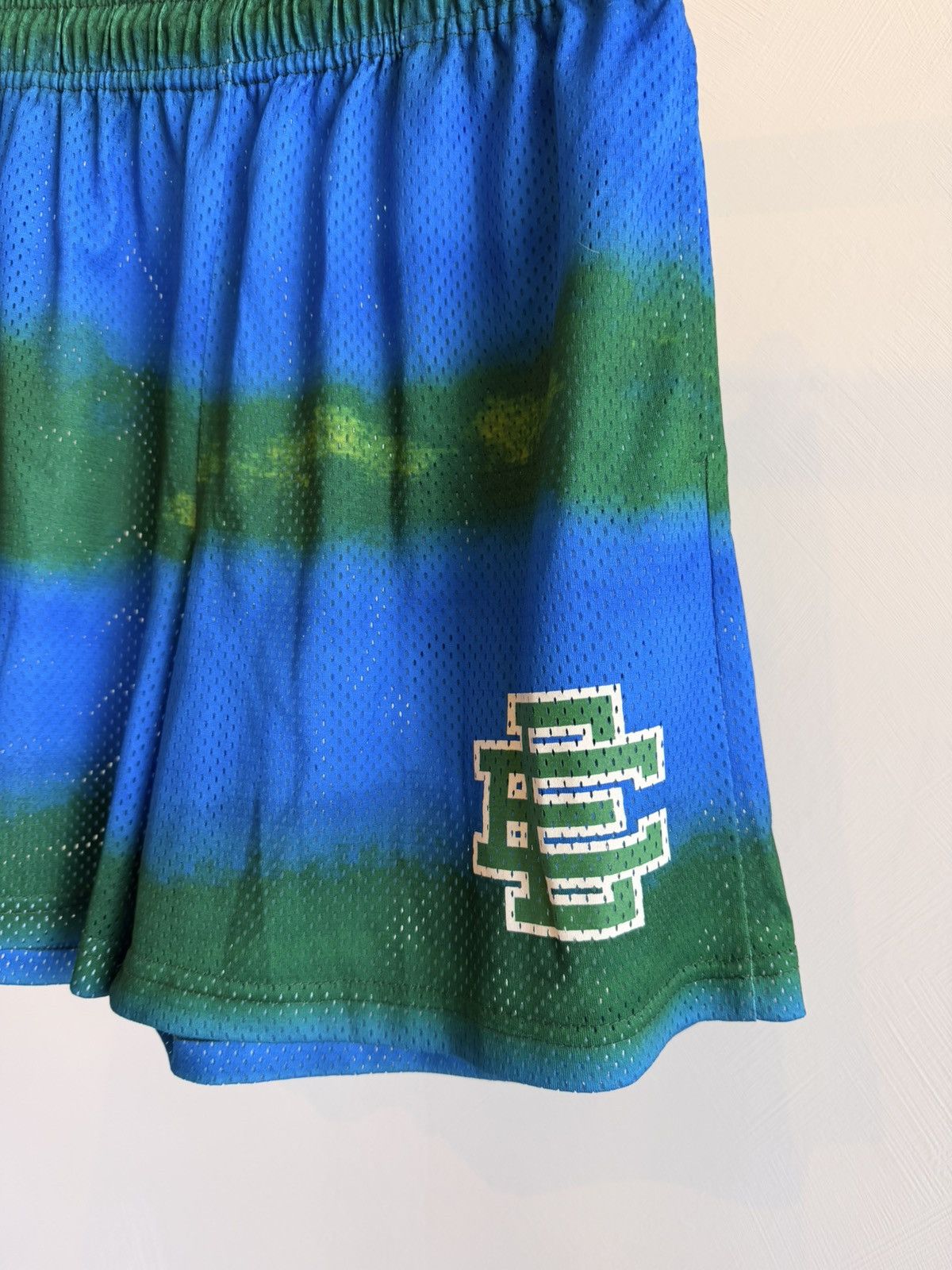 Eric Emanuel ERIC EMANUEL EE MESH SHORTS BLUE/GREEN STRIPE SIZE M Size US 31 - 2 Thumbnail