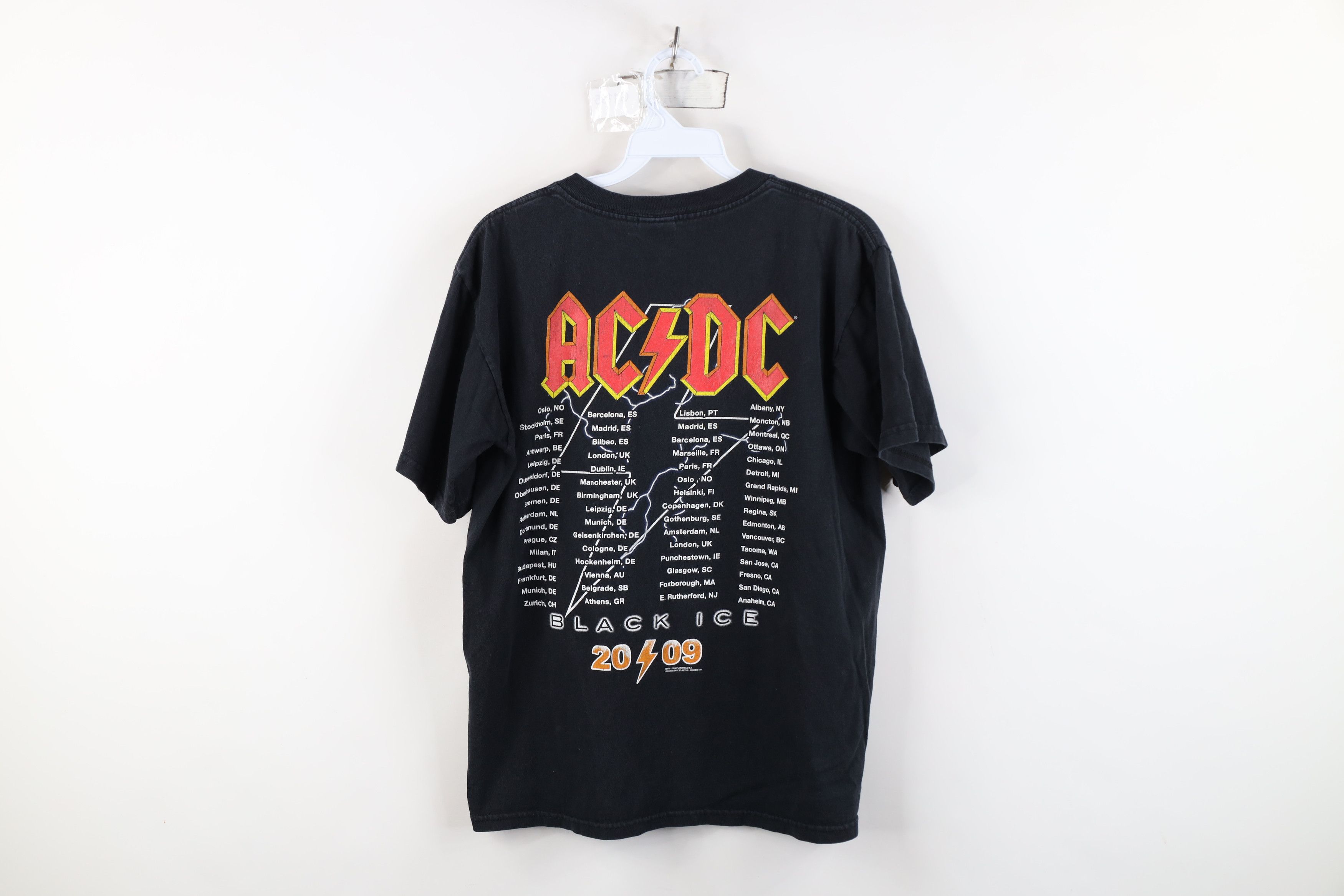 Vintage Vintage Y2K 2009 Ice World Tour ACDC Band T-Shirt Black Size US M / EU 48-50 / 2 - 13 Thumbnail