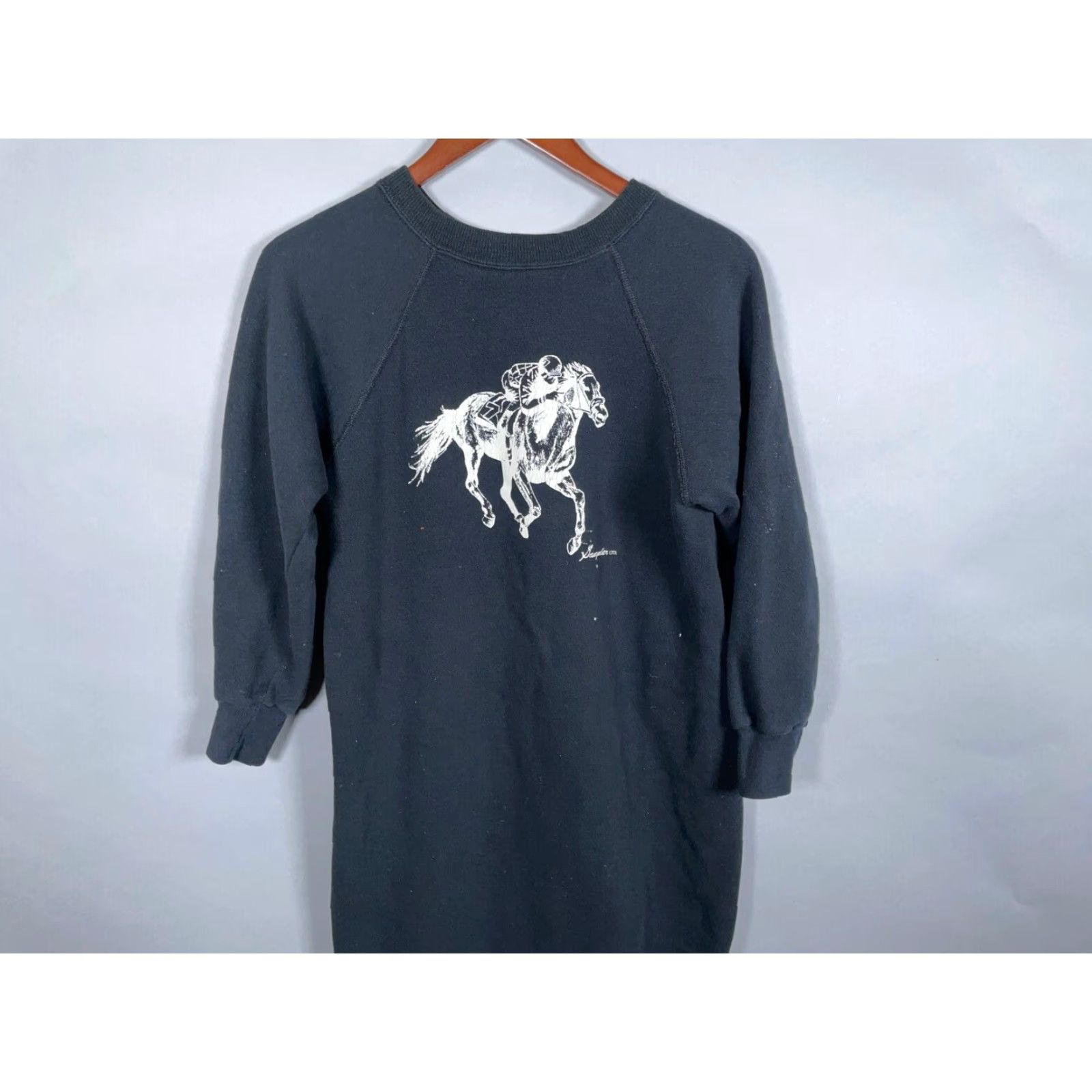 Jockey VINTAGE Women's 80s Horse & Jockey Print Elongated Sweatshirt Raglan Sleeve Black Medium Retro Activewear Size M / US 6-8 / IT 42-44 - 3 Thumbnail