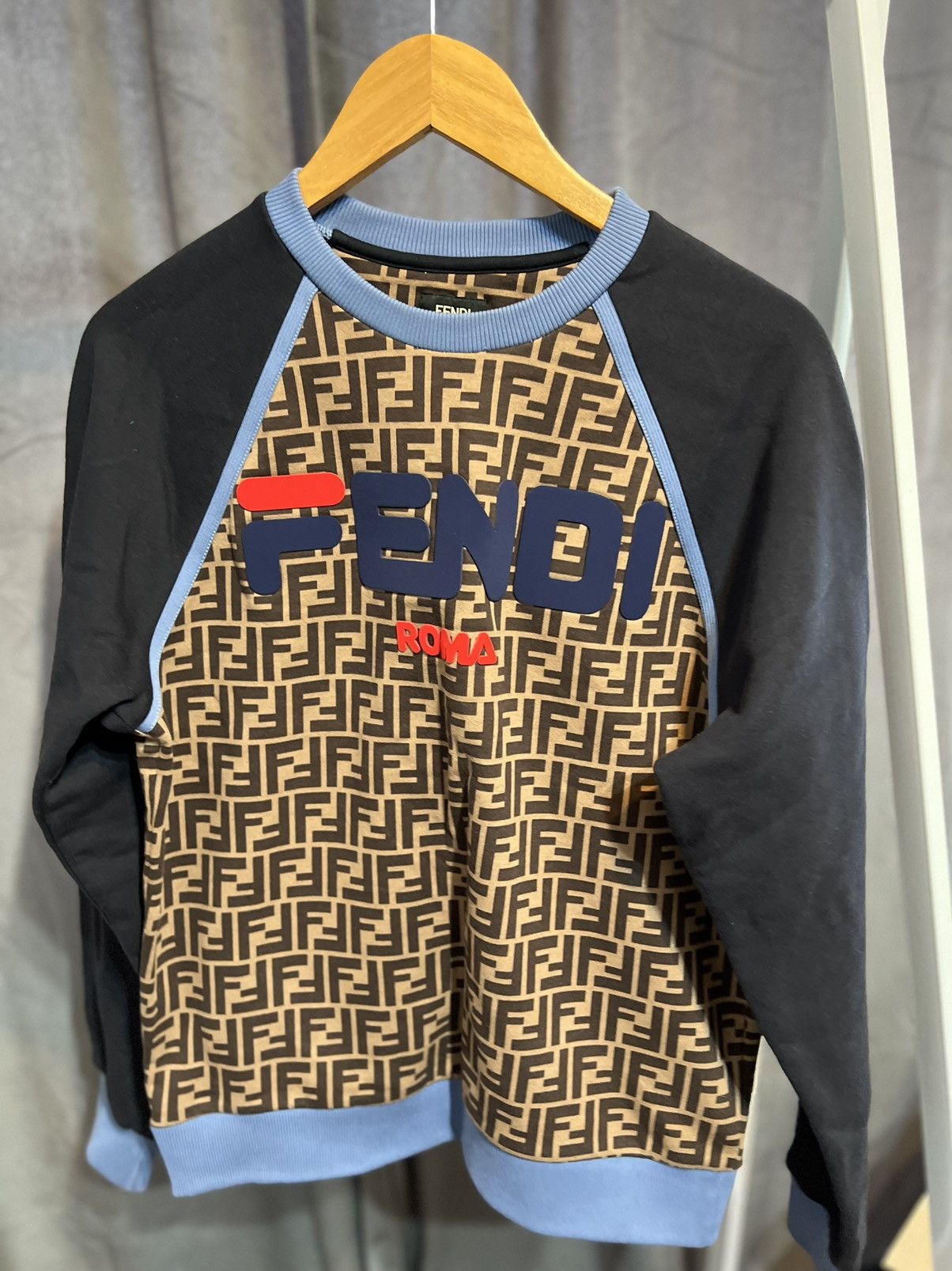 Fendi Fendi Logo Sweatshirt Size US XS / EU 42 / 0 - 1 Thumbnail