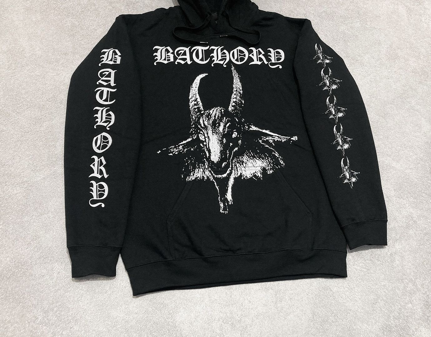 Band Tees Hoodie Bathory - 1984 - black metal Size US M / EU 48-50 / 2 - 3 Thumbnail