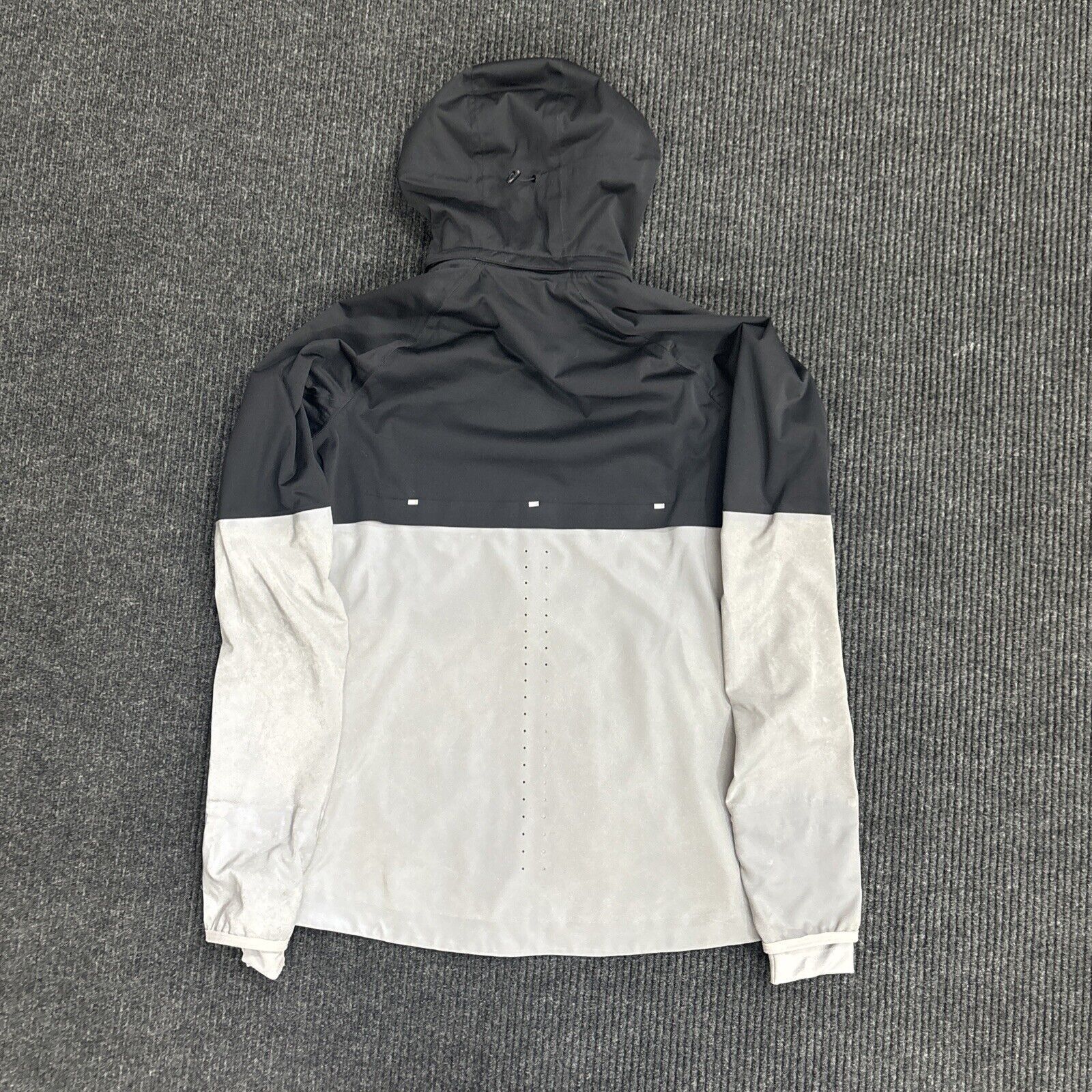 Nike Nike Jacket Size S Shield Flash Reflective Windbreaker Gray Size S / US 4 / IT 40 - 3 Thumbnail