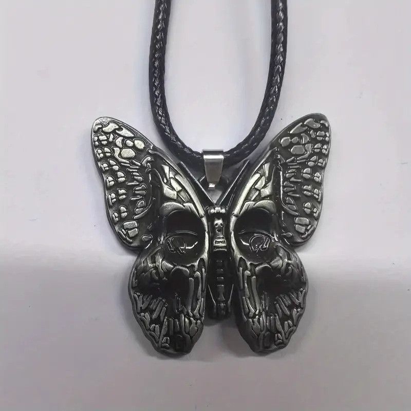 Other Butterfly Skull Retro STEAL! Y2K Chains Necklace Chain Size ONE SIZE - 2 Thumbnail