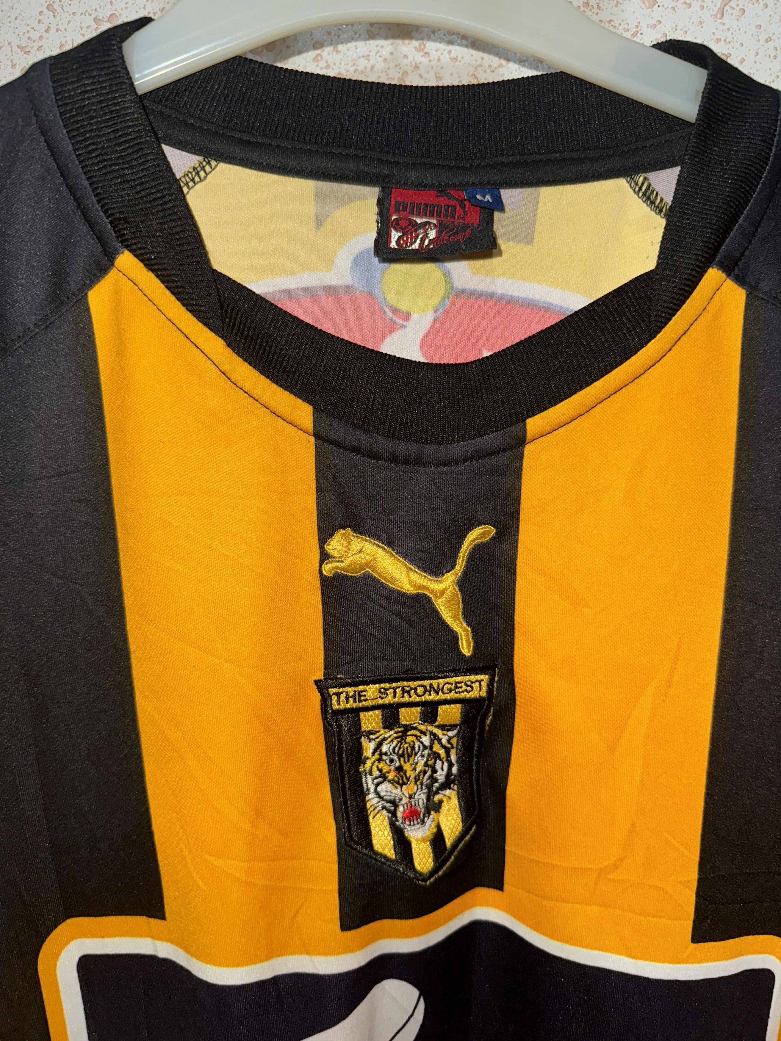 Puma × Vintage The Strongest 2003 Home Shirt Puma - Number #6 Size US M / EU 48-50 / 2 - 4 Thumbnail