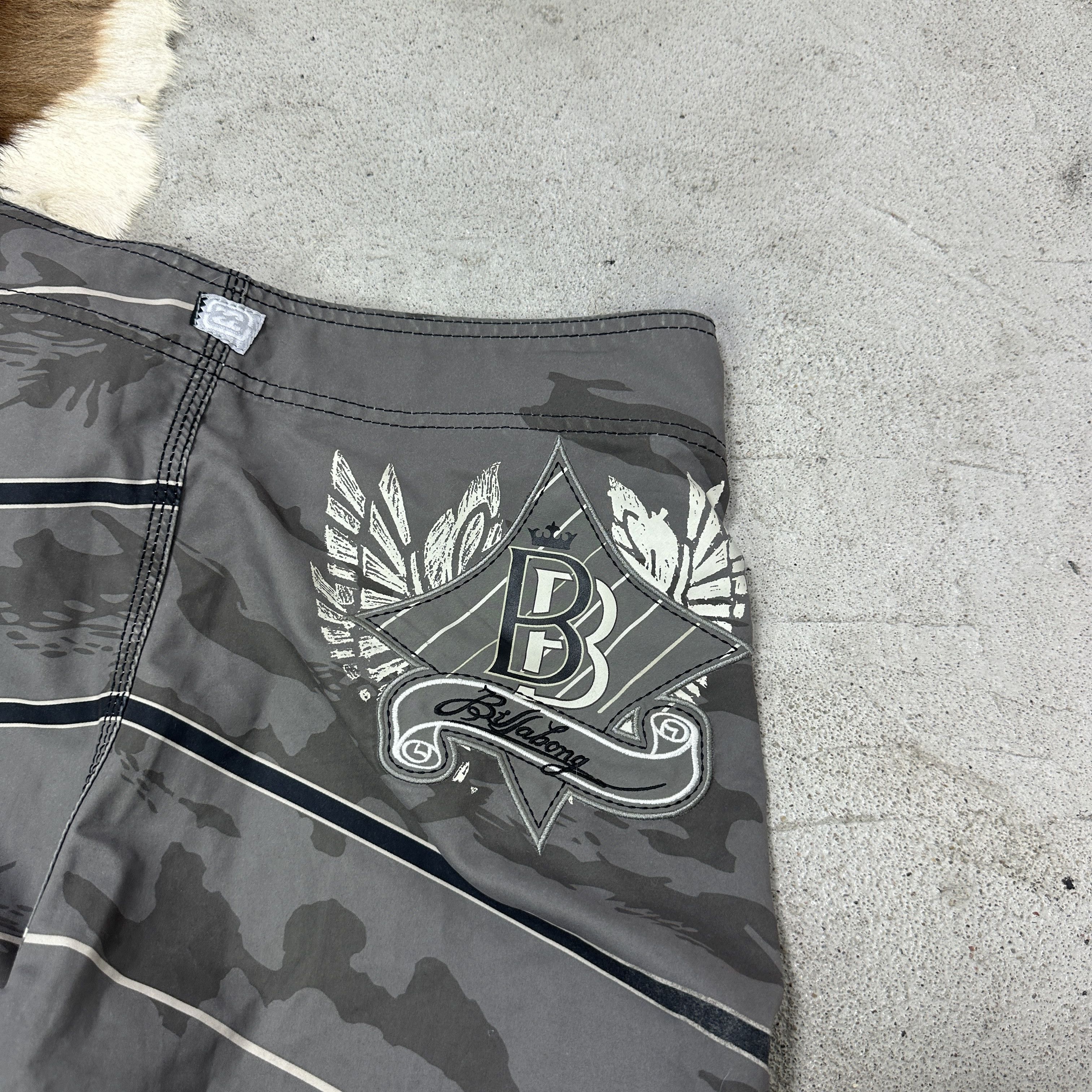 Billabong Vintage Streetwear Casual Sporty Billabong Shorts Y2K Size US 30 / EU 46 - 5 Thumbnail