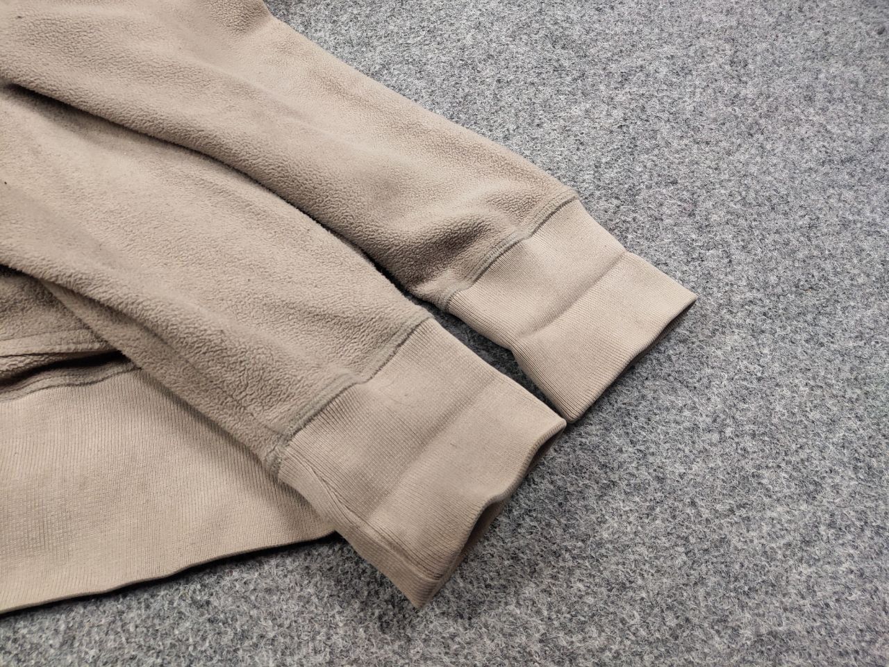 Gotcha Vintage 90's Gotcha Beige Fleece Zip Logo Pocket Hoodie Size US L / EU 52-54 / 3 - 13 Thumbnail