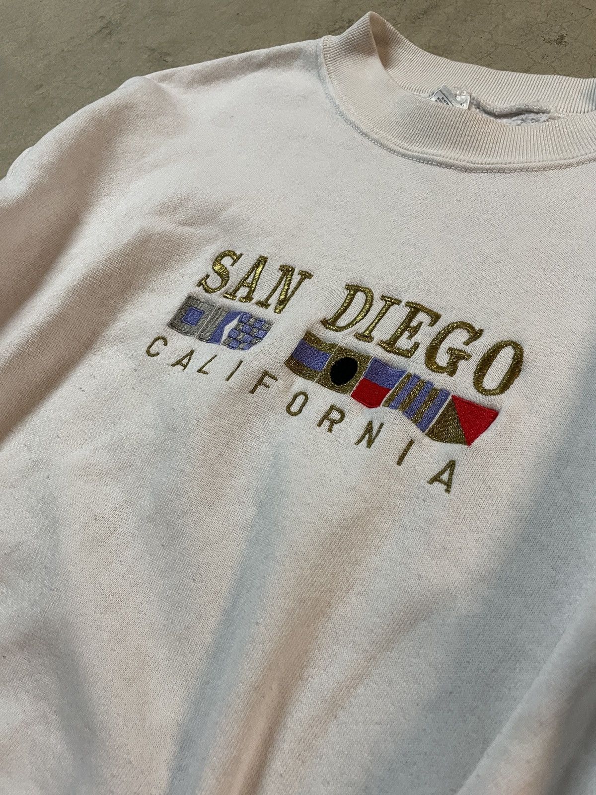Fruit Of The Loom Vintage 90s Fruit Of The Loom San Diego Sweatshirt White Size US M / EU 48-50 / 2 - 2 Thumbnail