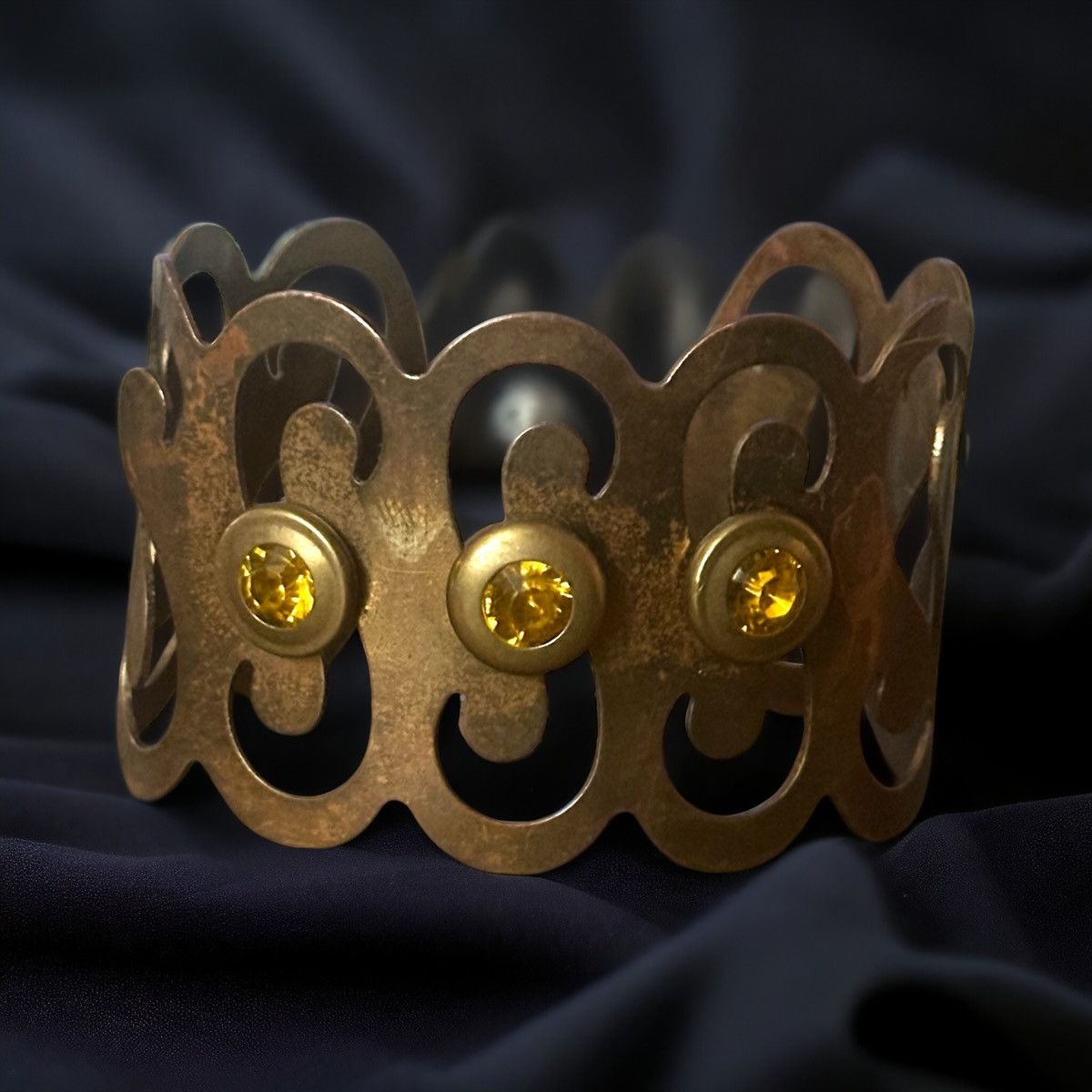 Vintage Vintage wide brass cut out amber stones cuff bracelet Size ONE SIZE - 1 Thumbnail