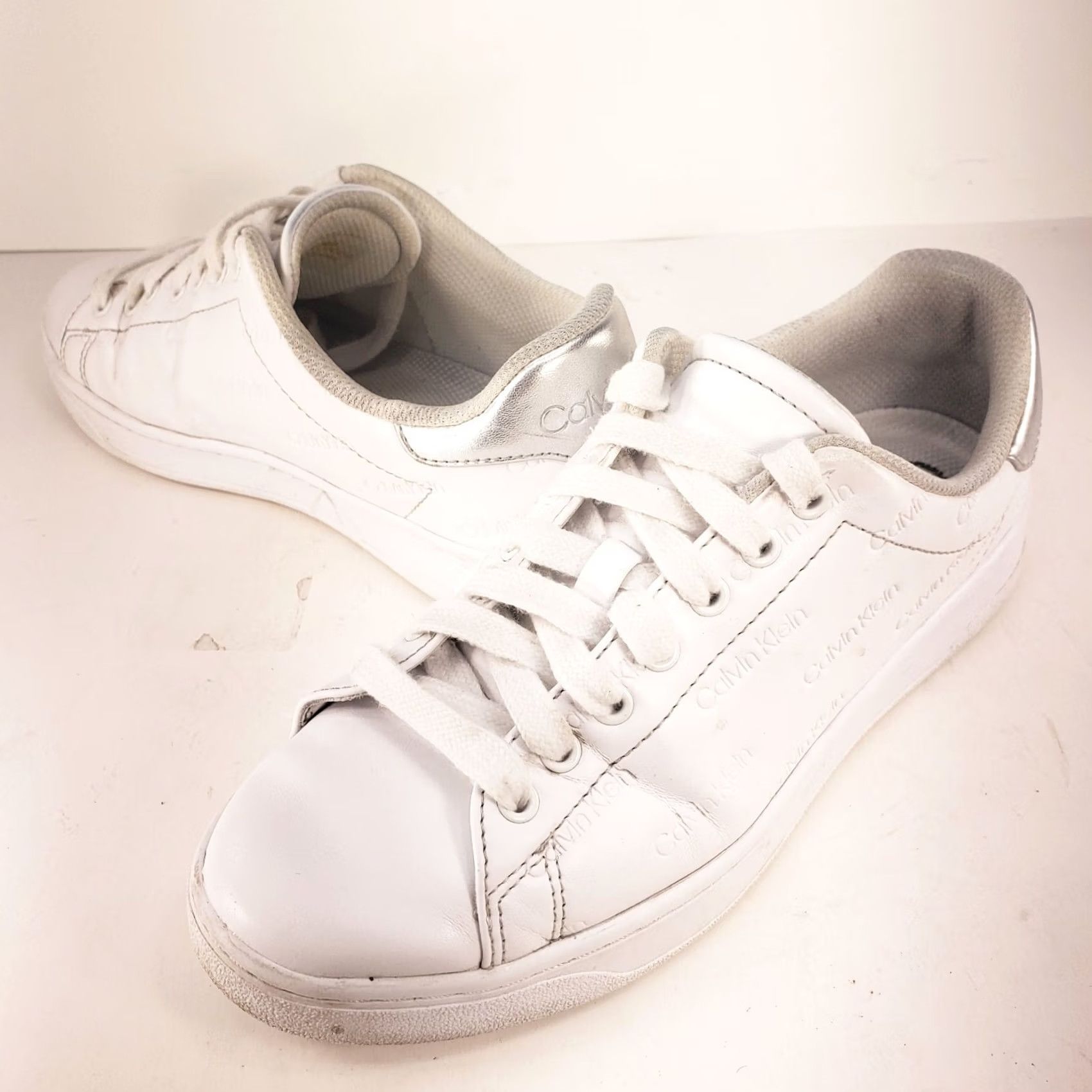 Calvin Klein Calvin Klein White Leather Sneakers Women 7.5 CK Spellout All Over Pattern Shoes Sneaker Wearable Casual Activewear Workwear Mens Womens Girls Boys Size US 8 / IT 38 - 2 Thumbnail