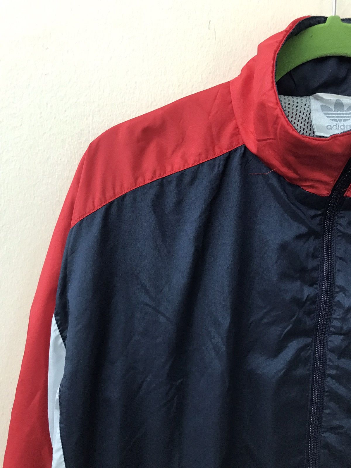 Adidas Adidas Vintage Light Jacket Size US L / EU 52-54 / 3 - 14 Thumbnail