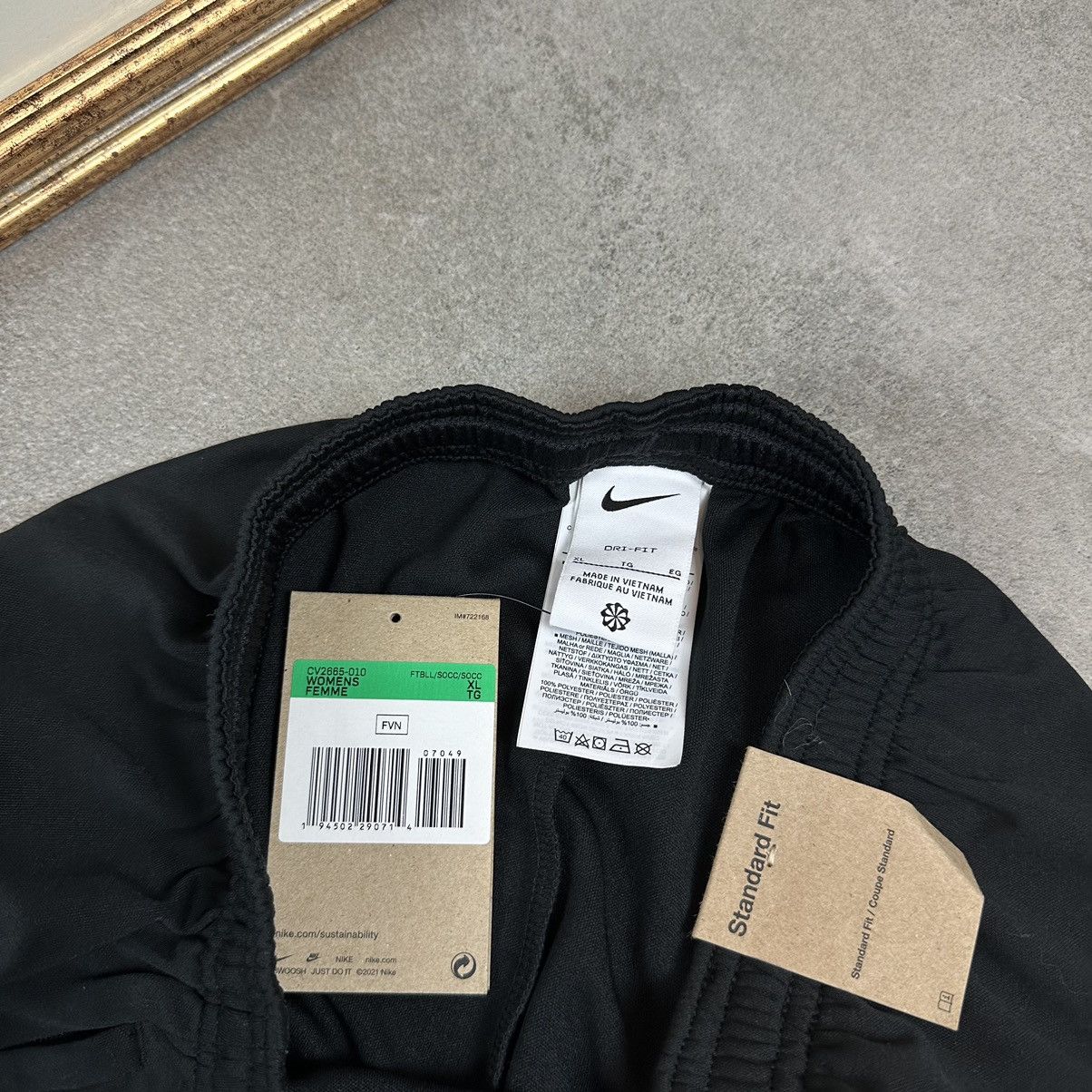 Nike Nike swoosh pants L black streetwear Size US 34 / EU 50 - 3 Thumbnail